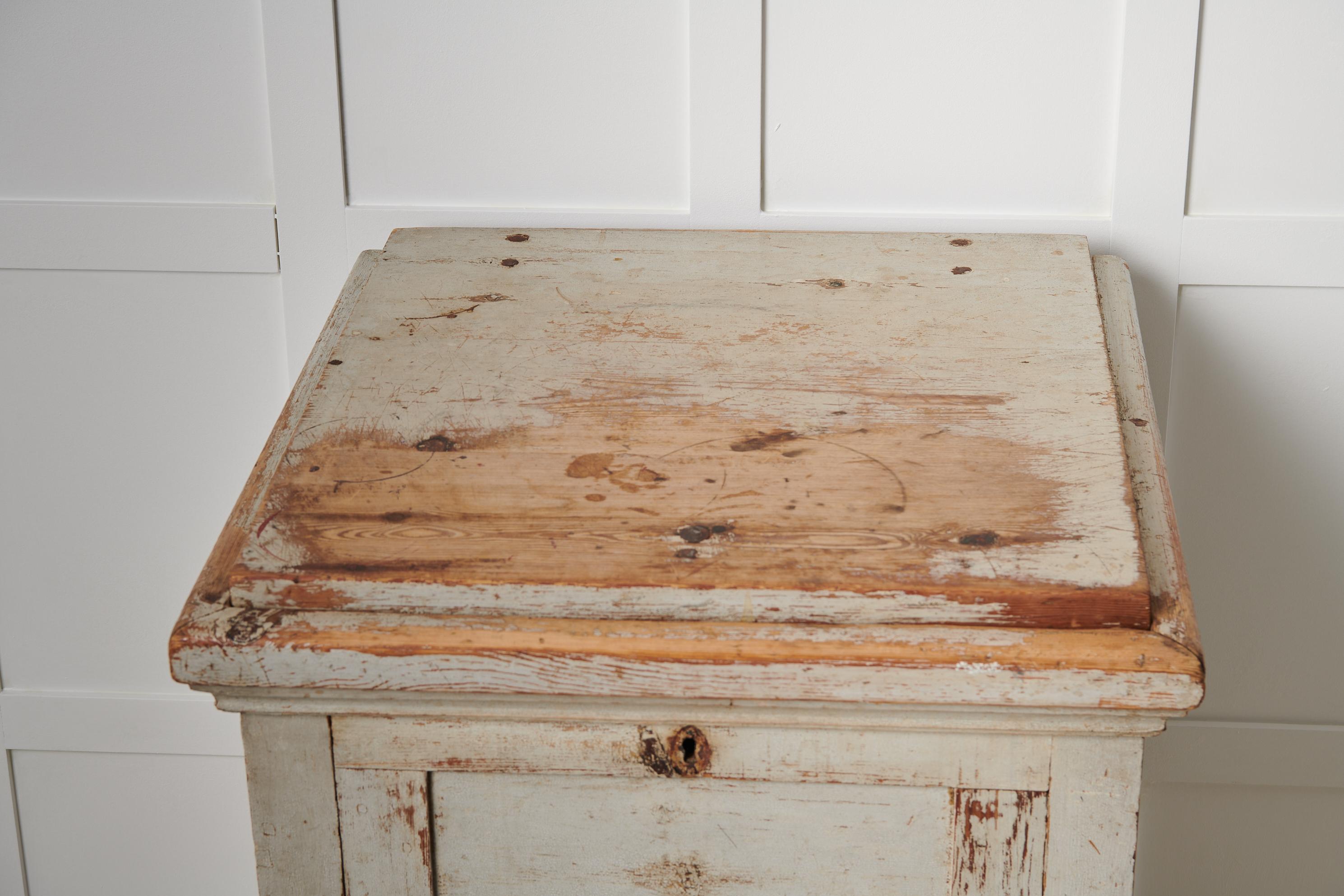 Antique Swedish Tall and Narrow Original Sideboard For Sale 3