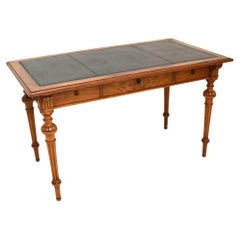 Antico tavolo da scrittura / scrivania con piano in pelle di noce svedese
