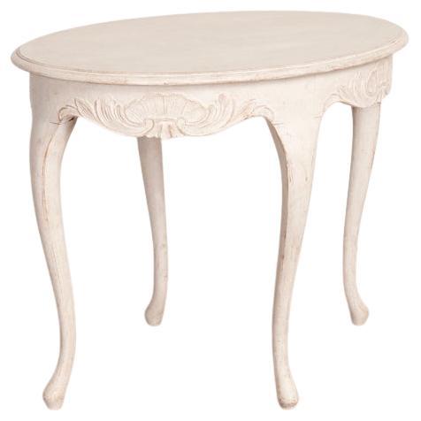 Ancienne table d'appoint suédoise ovale peinte en blanc, table d'appoint, Suède en vente
