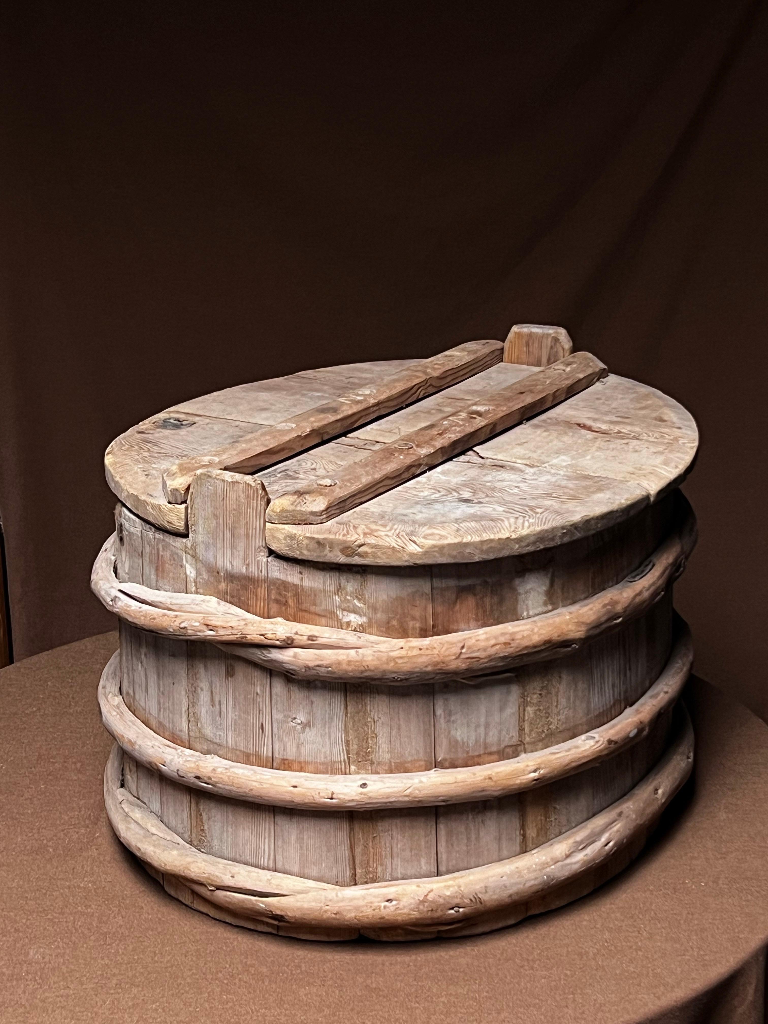 Antiguo barril de madera sueco 1800 Artesanía popular hecha a mano gran estado en venta 2