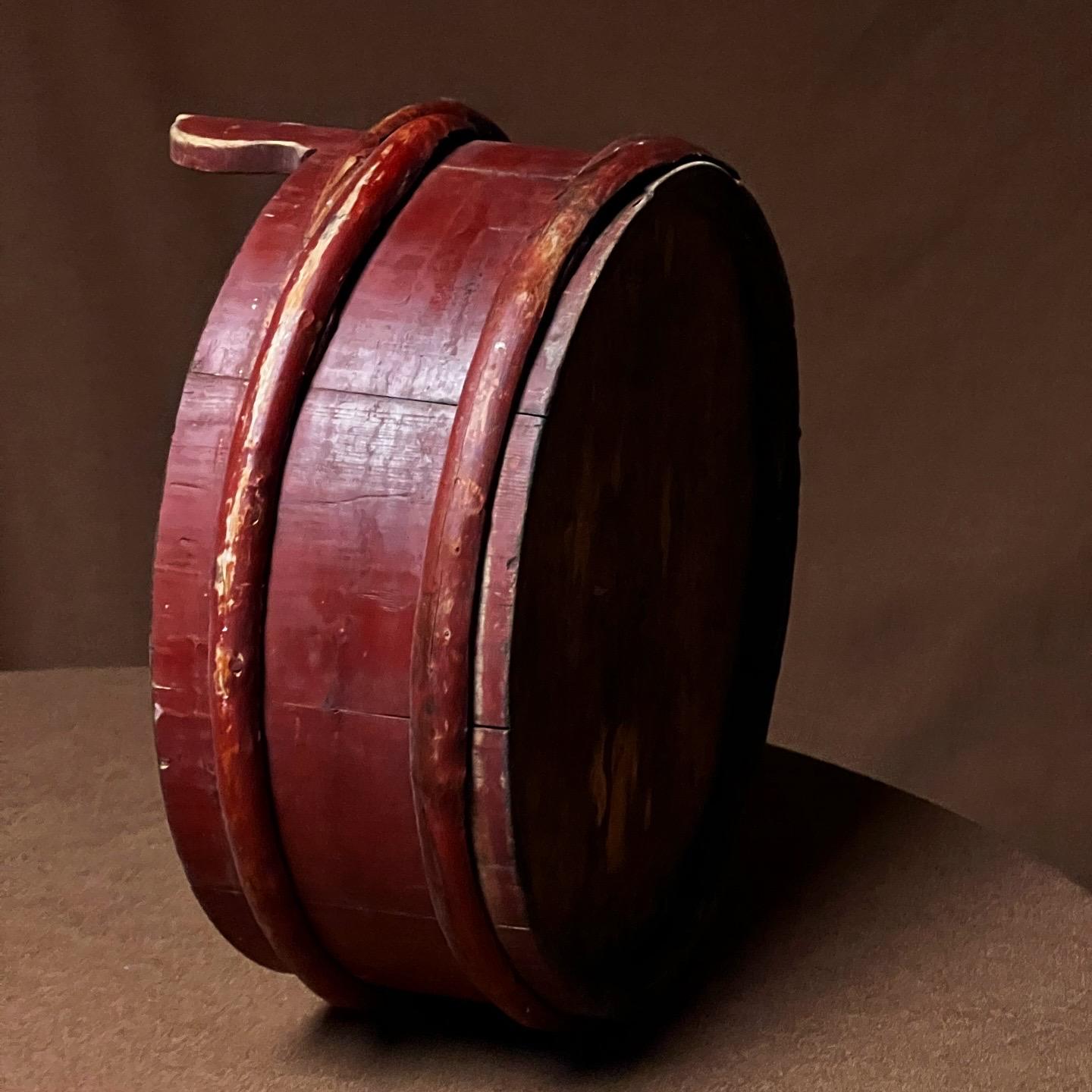 Antiguo barril de madera sueco 1800 Artesanía popular hecha a mano gran estado Hecho a mano en venta