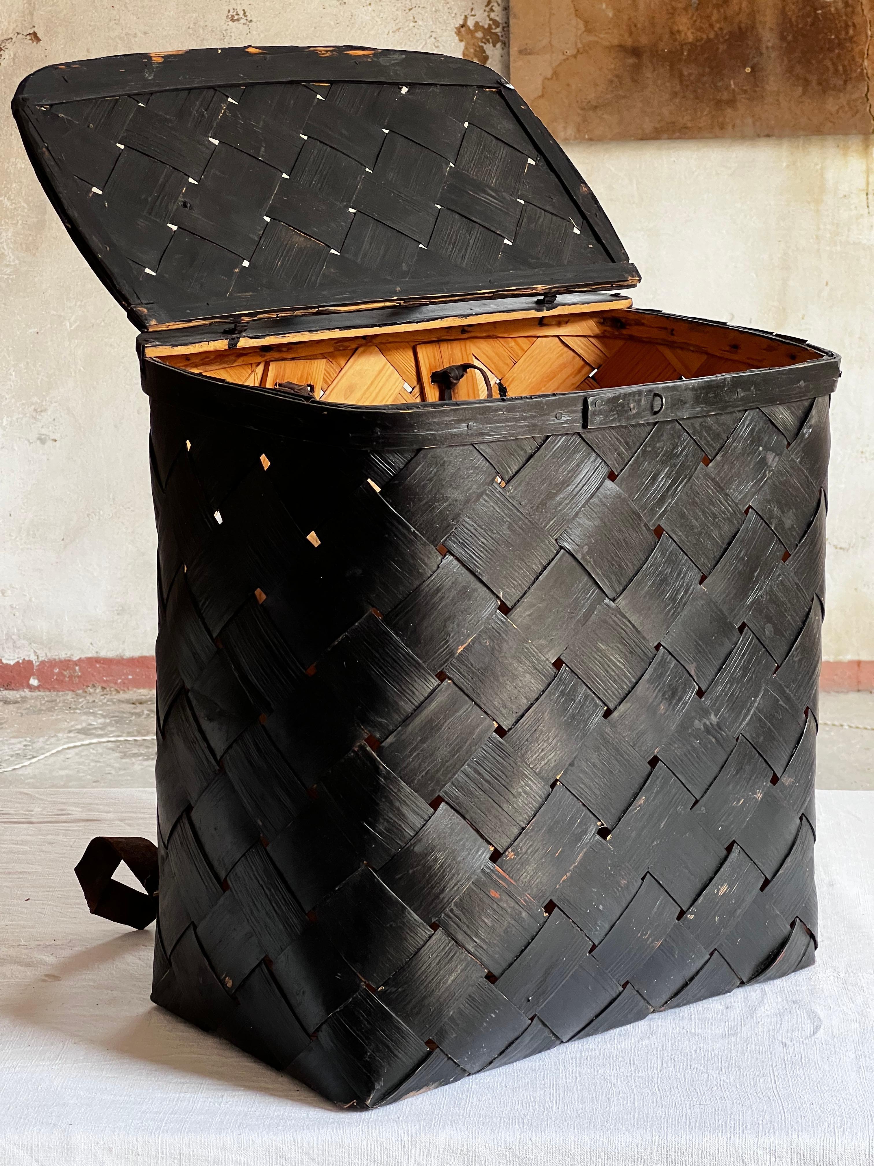 Sueco antiguo  Mochila cesta de madera Artesanía popular hecha a mano de 1800 en venta 5