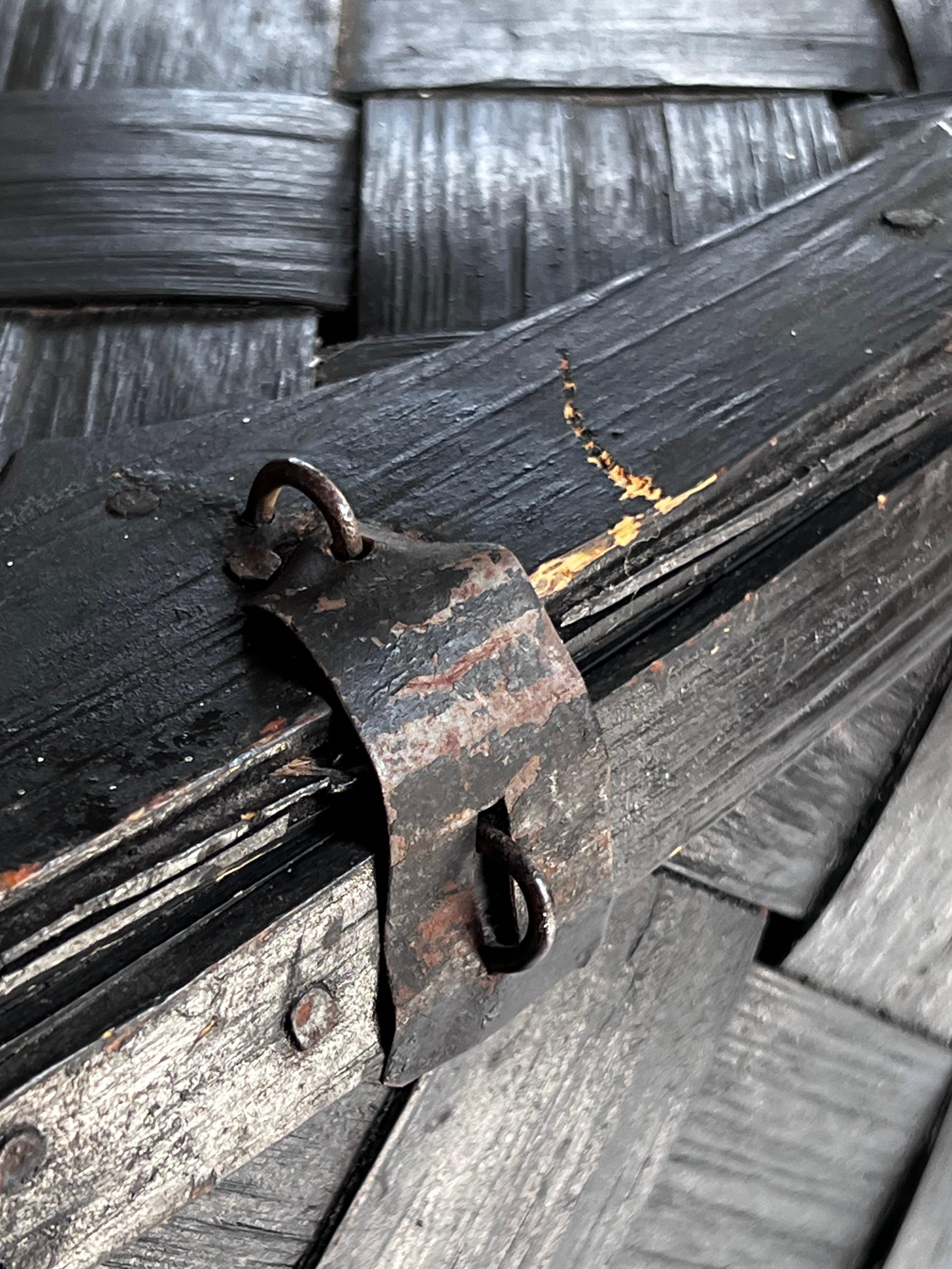 Sueco antiguo  Mochila cesta de madera Artesanía popular hecha a mano de 1800 en venta 1