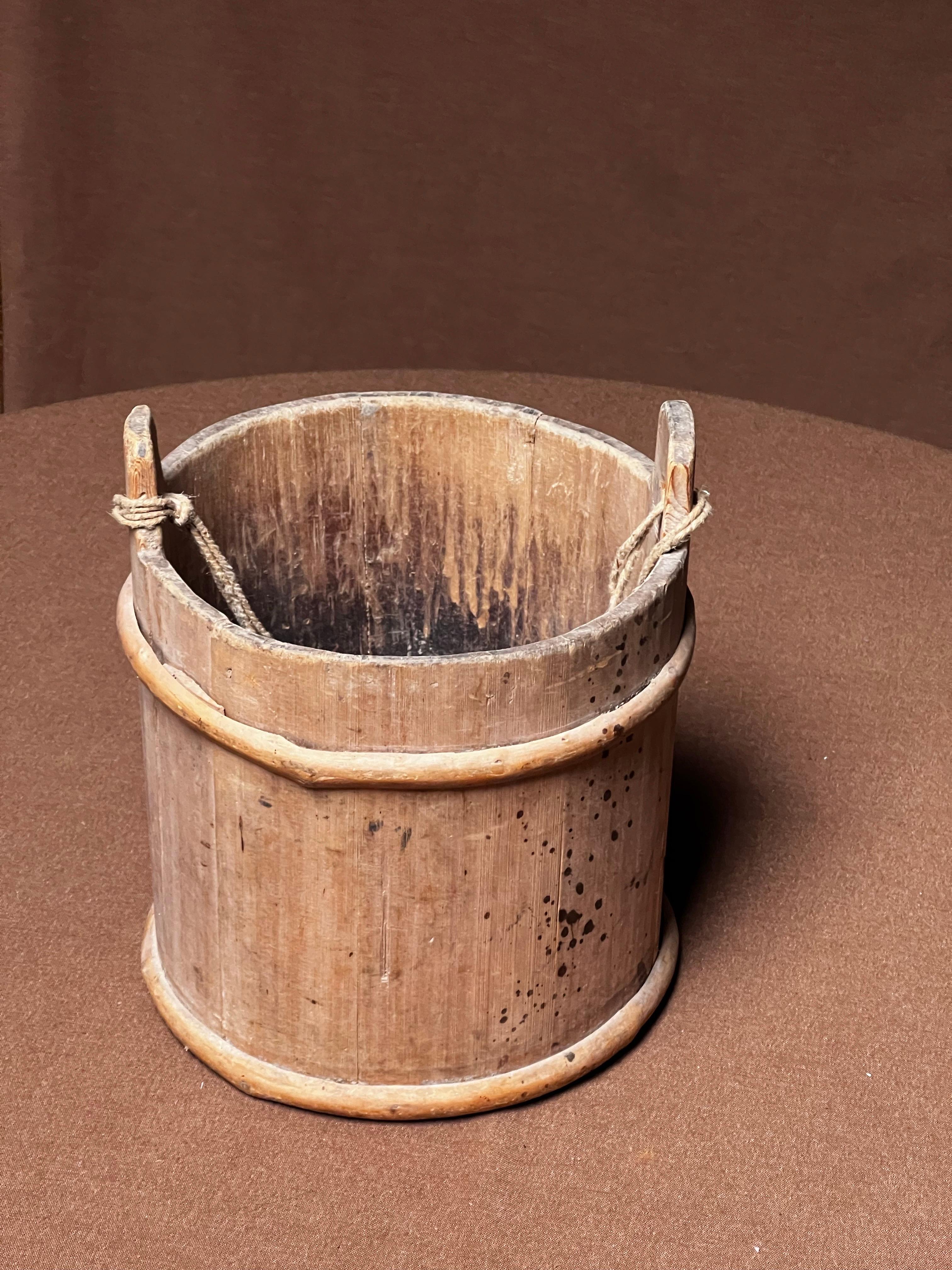 Antiker schwedischer Holzeimer 1800er Jahre  Naturholz Handmade Folk Craft (Volkskunst)