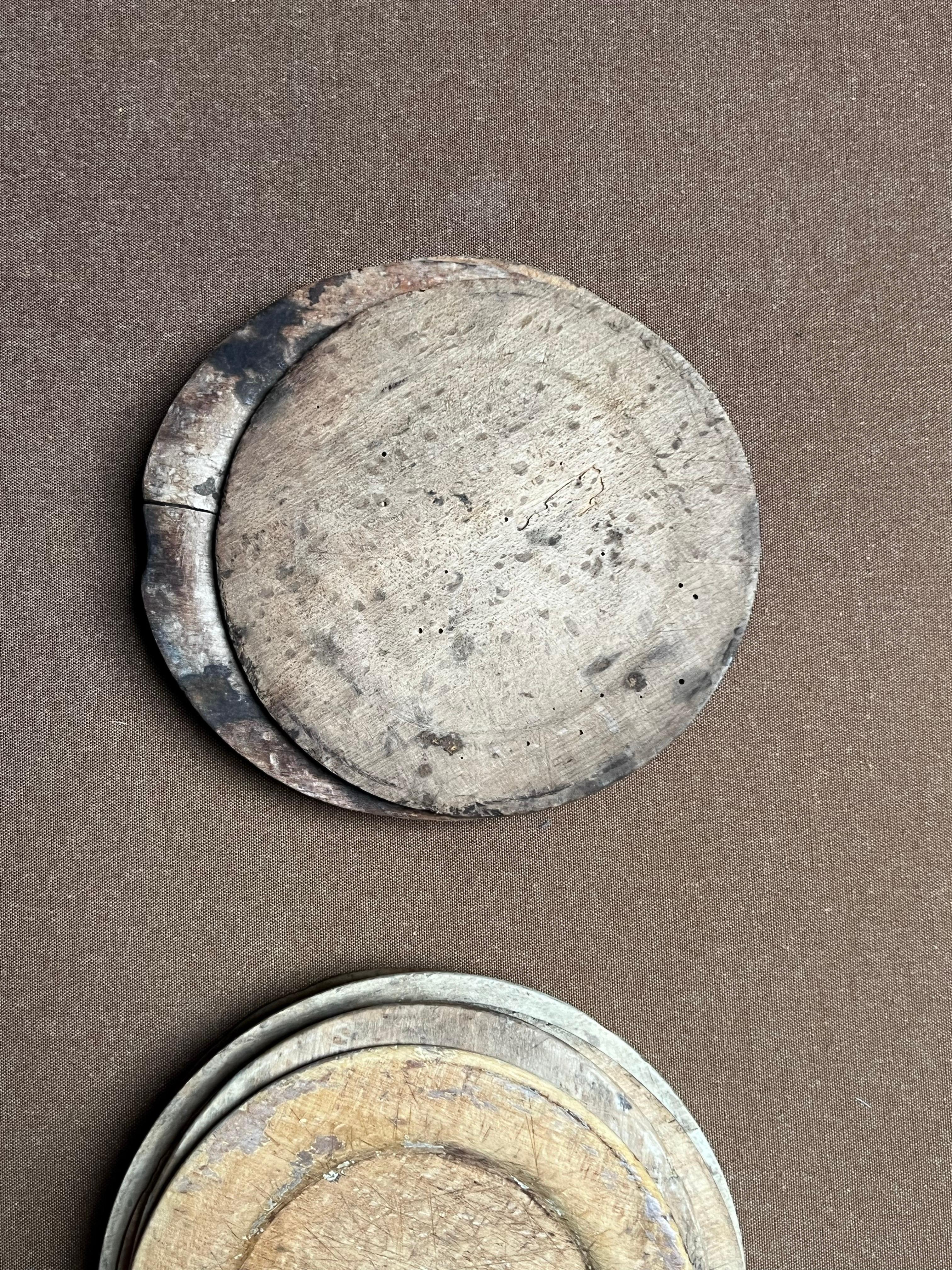 Antique Swedish Wooden plates 1800's Handmade Folk Craft great series For Sale 10