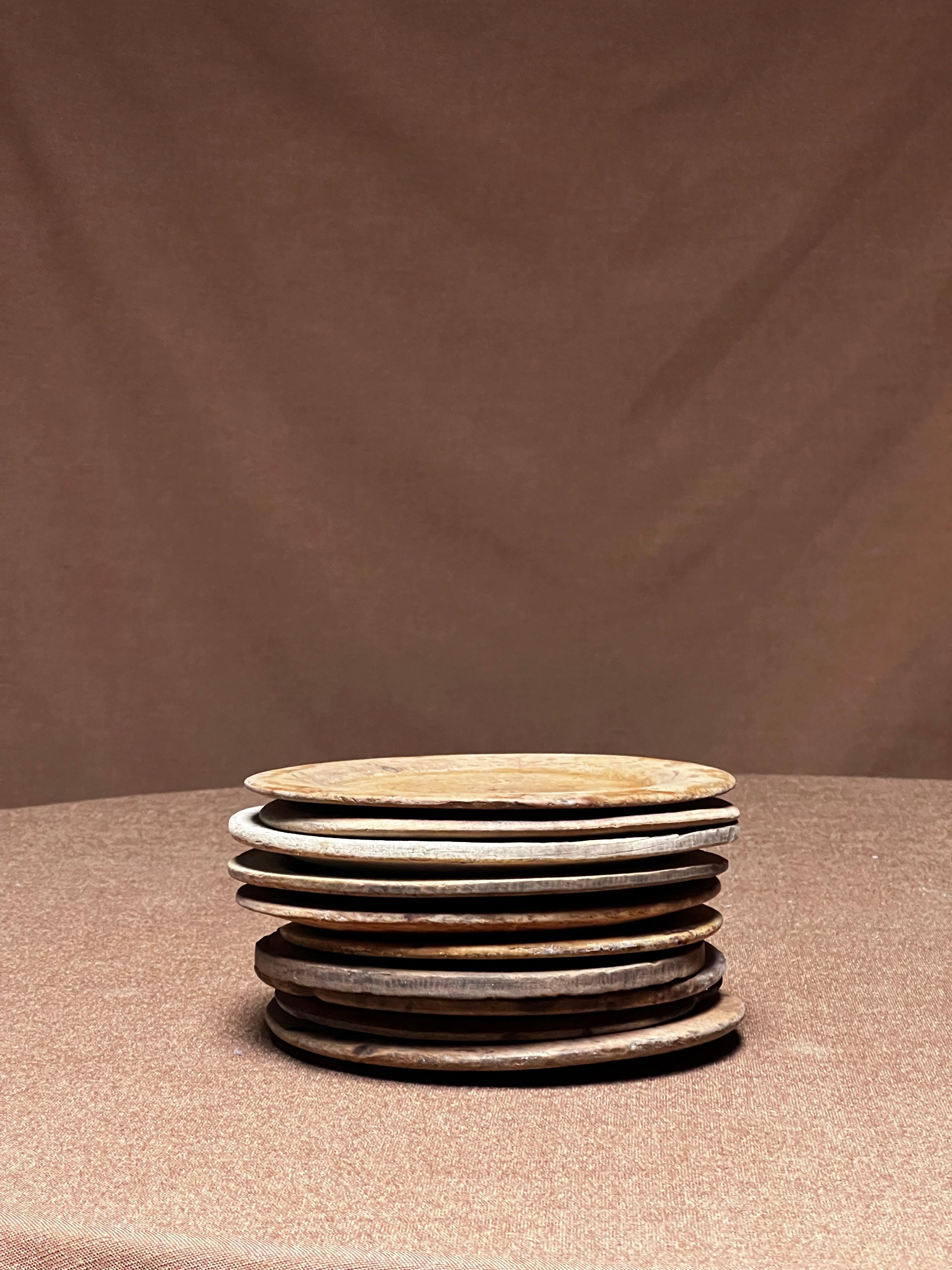 Antique Swedish Wooden plates 1800's Handmade Folk Craft great series In Good Condition For Sale In Forest, BE