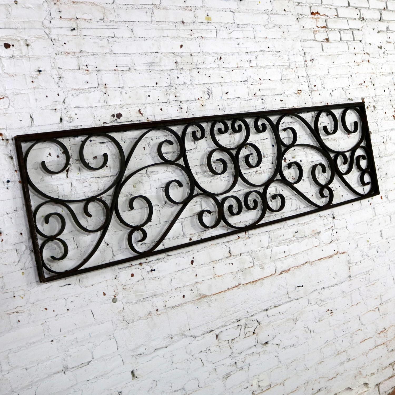 Antique Swirled Design Wrought Iron Railing Piece Trellis or Fence Section In Good Condition For Sale In Topeka, KS