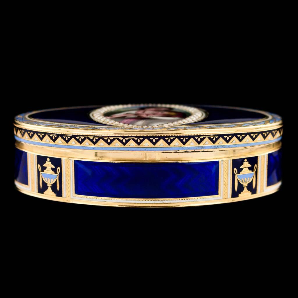 Antique Swiss 18 Karat Gold and Hand-Painted Enamel Snuff Box, circa 1800 In Excellent Condition In Royal Tunbridge Wells, Kent