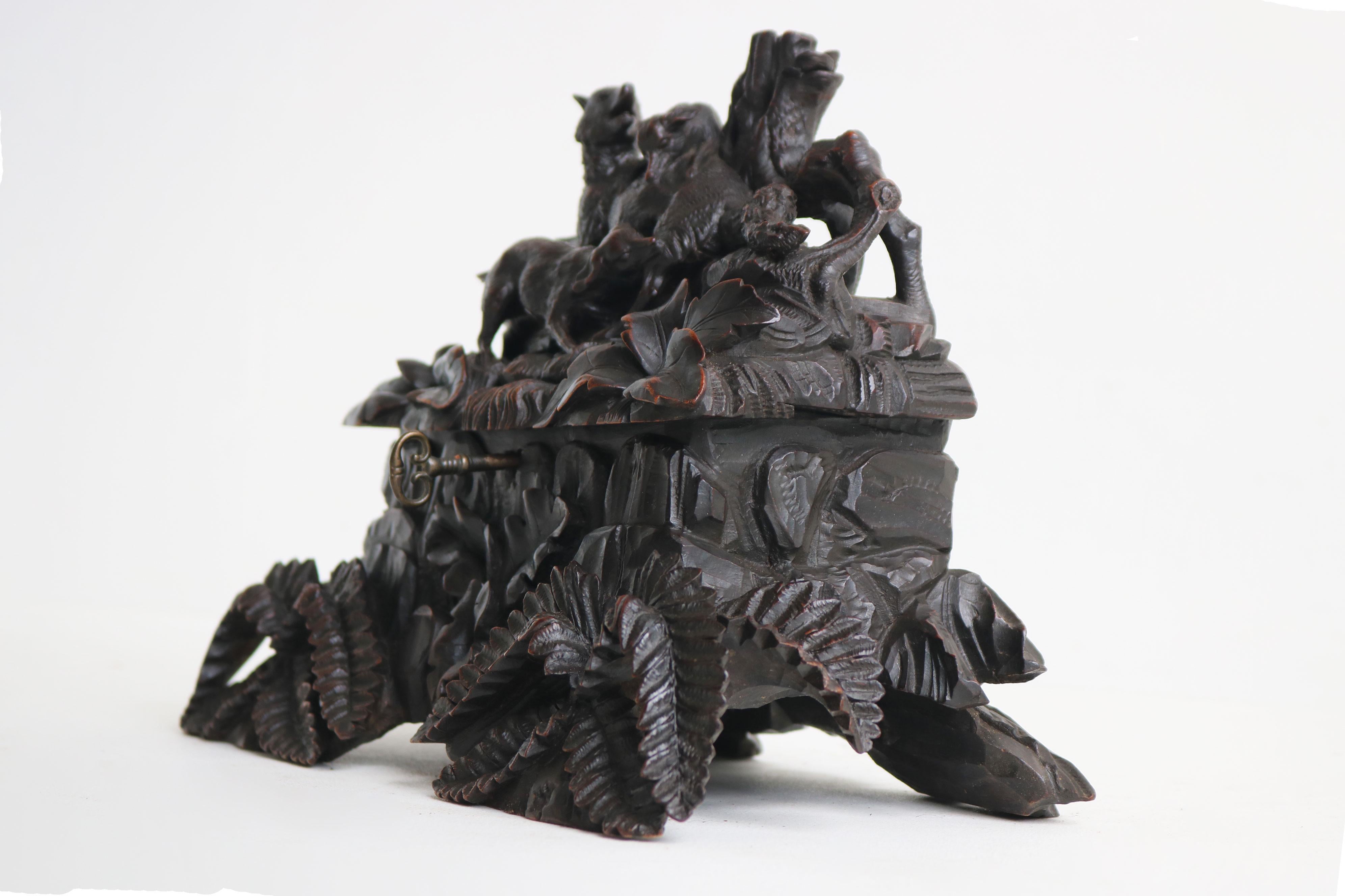 Antique swiss 19th century Black Forest jewelry box Hounds & Wolf hand carved For Sale 1