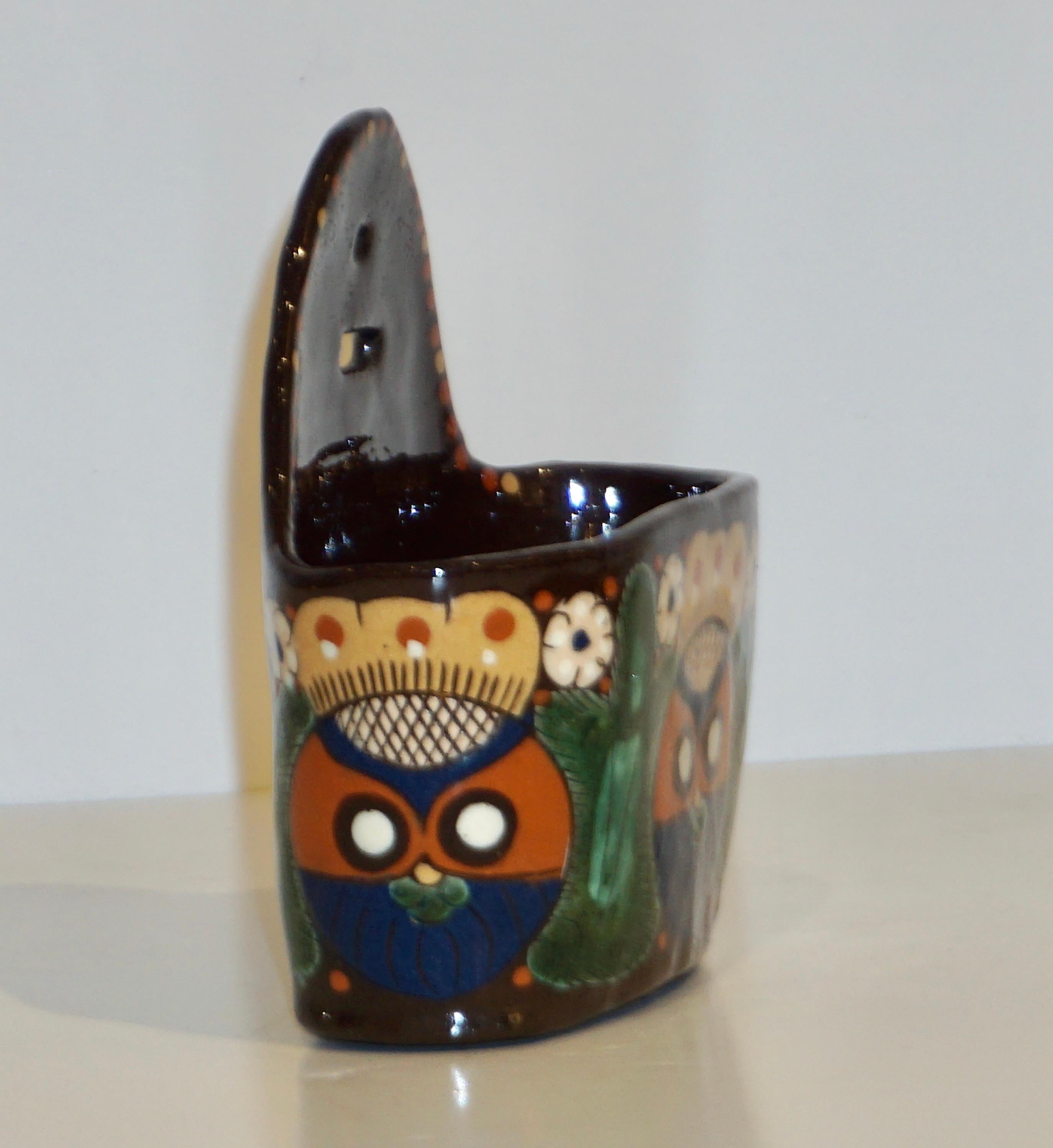 Peint à la main Porte-notes/attaches antique suisse Arts & Crafts Brown Green Blue Thoune Majolica en vente