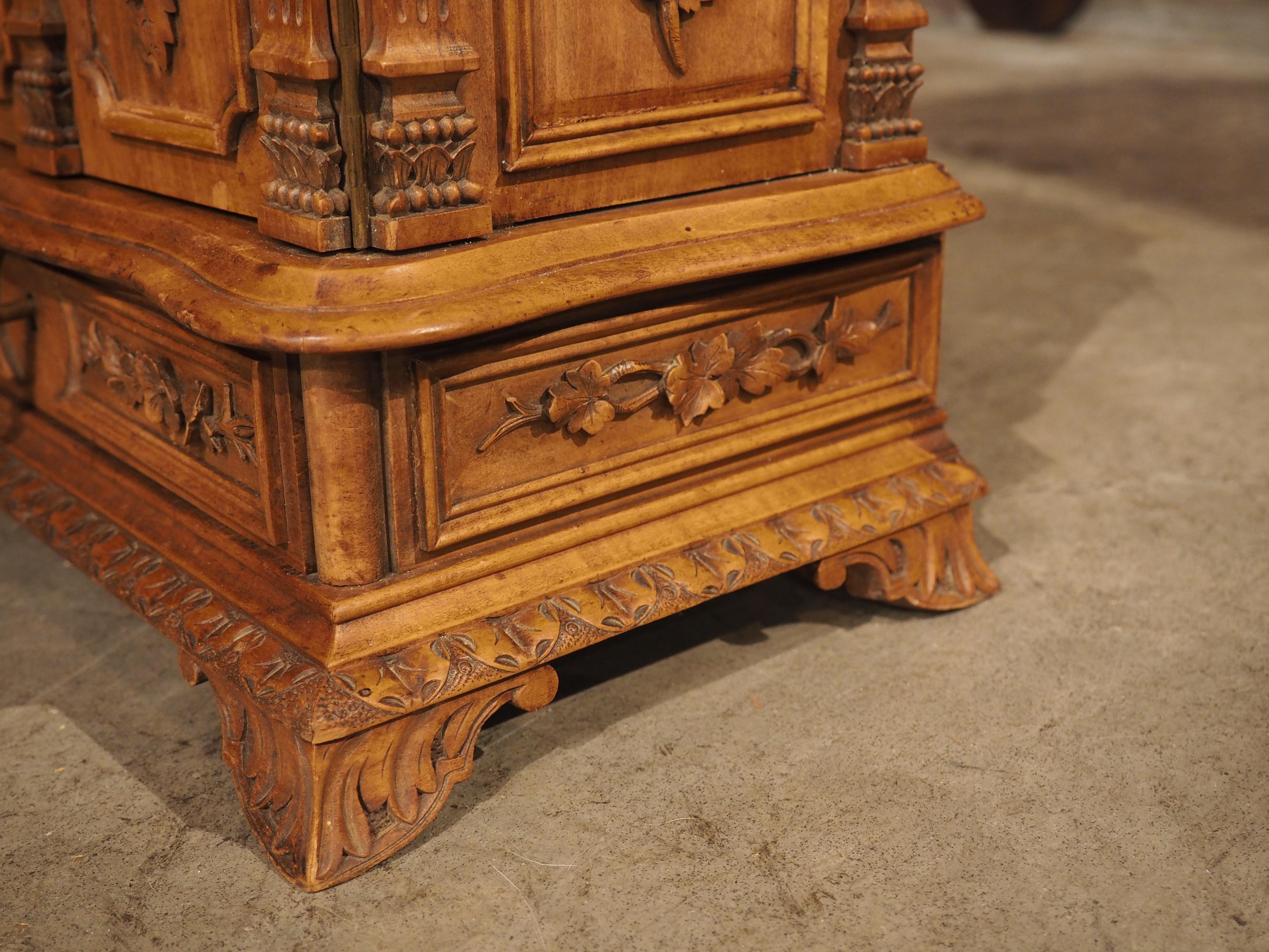 Antique Swiss Black Forest Carved Cigar Chest, Circa 1890 9
