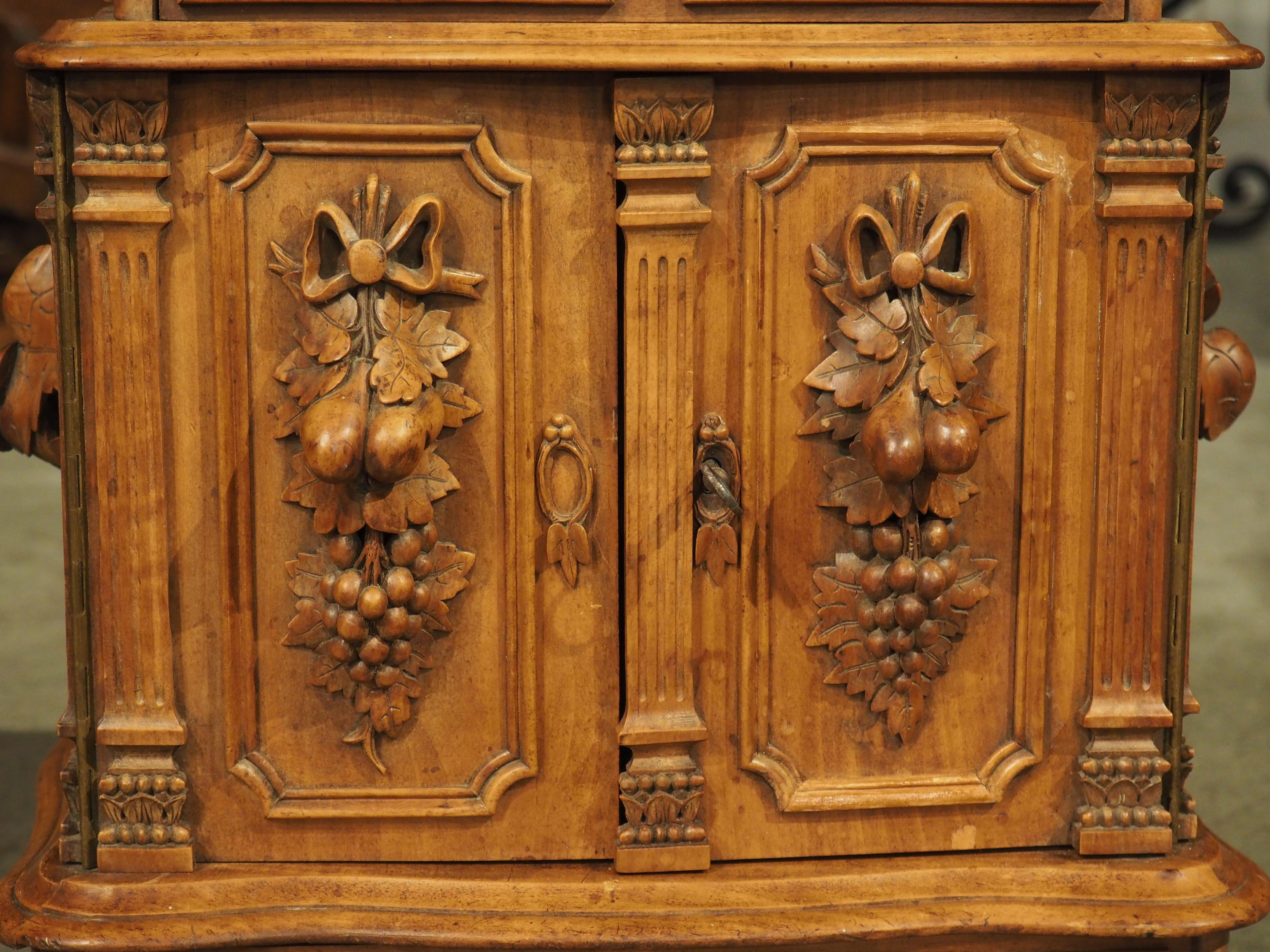 Hand-Carved Antique Swiss Black Forest Carved Cigar Chest, Circa 1890