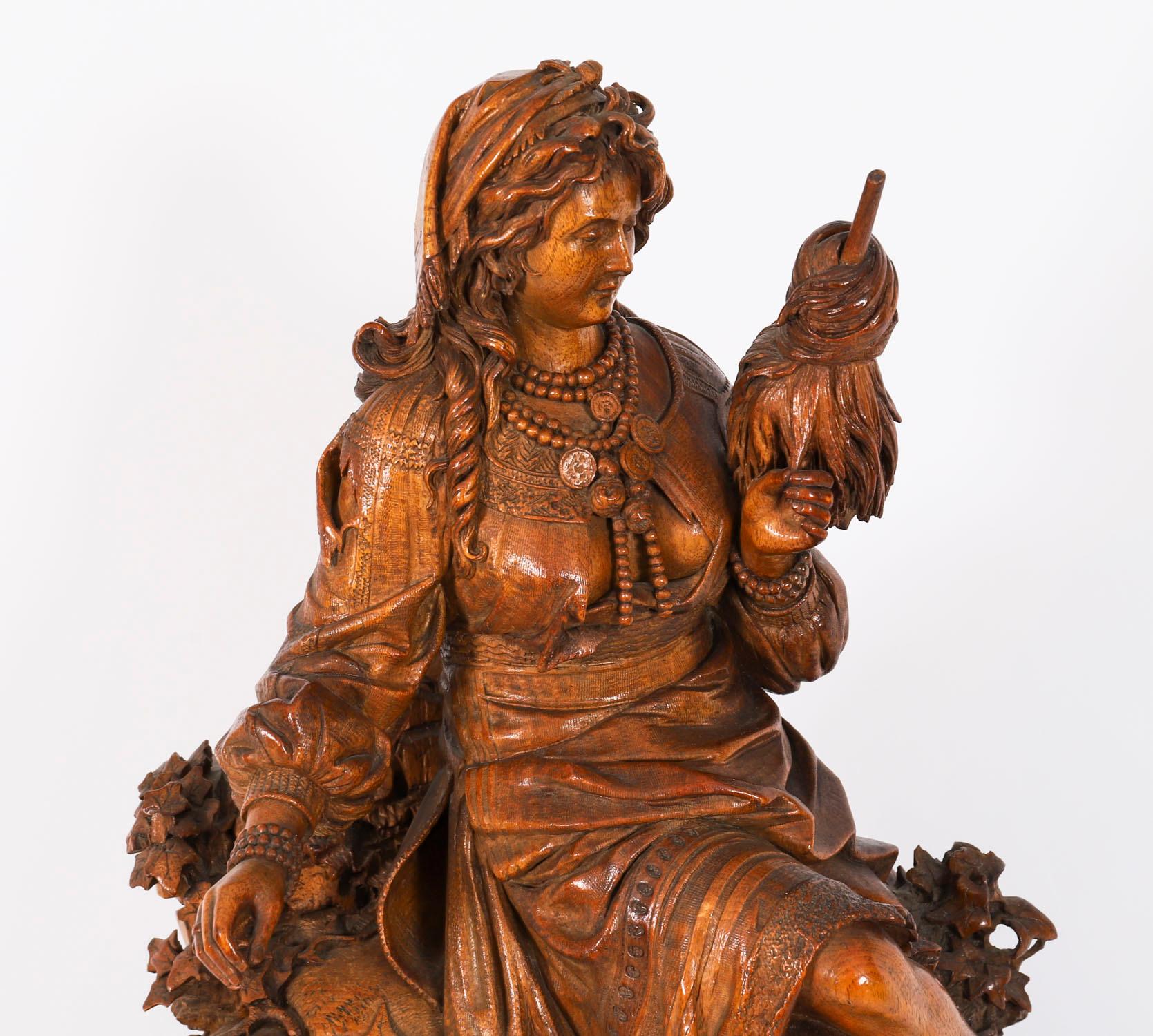 Antique Swiss 'Black Forest' Carved Linden Wood Clock 19th Century In Good Condition For Sale In London, GB