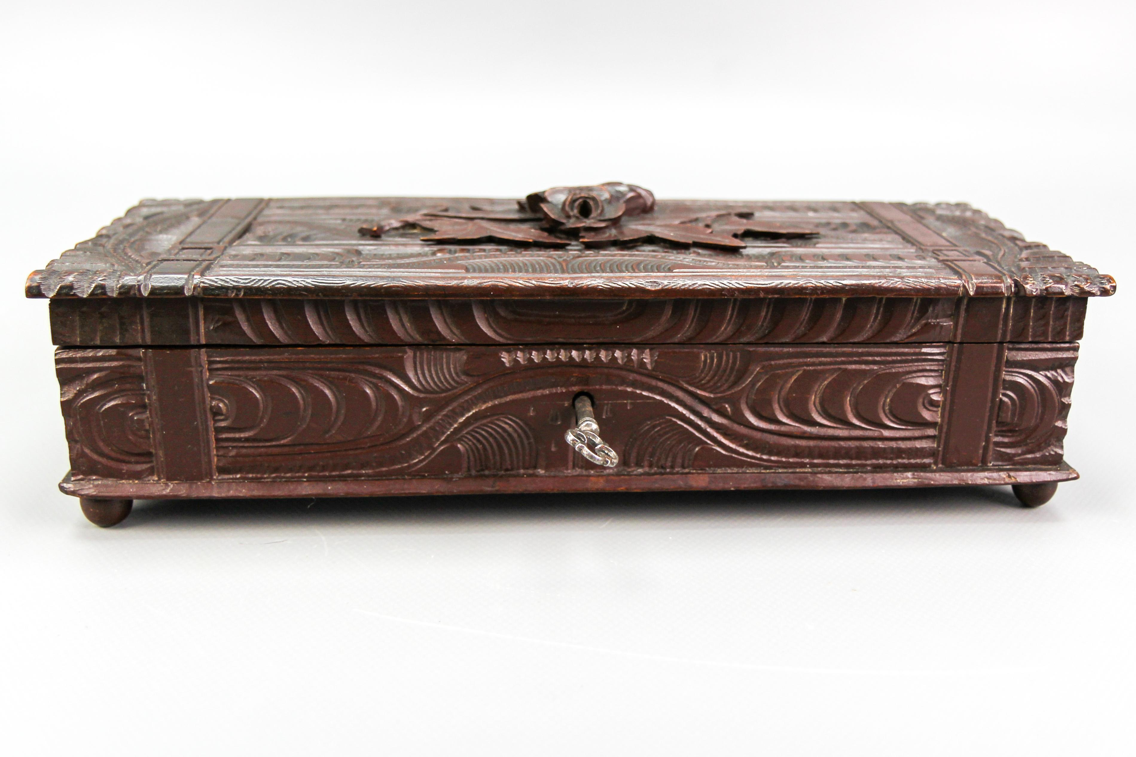 Hand-Carved Antique Swiss Black Forest Dark Brown Carved Wood Glove Box, ca. 1900 For Sale