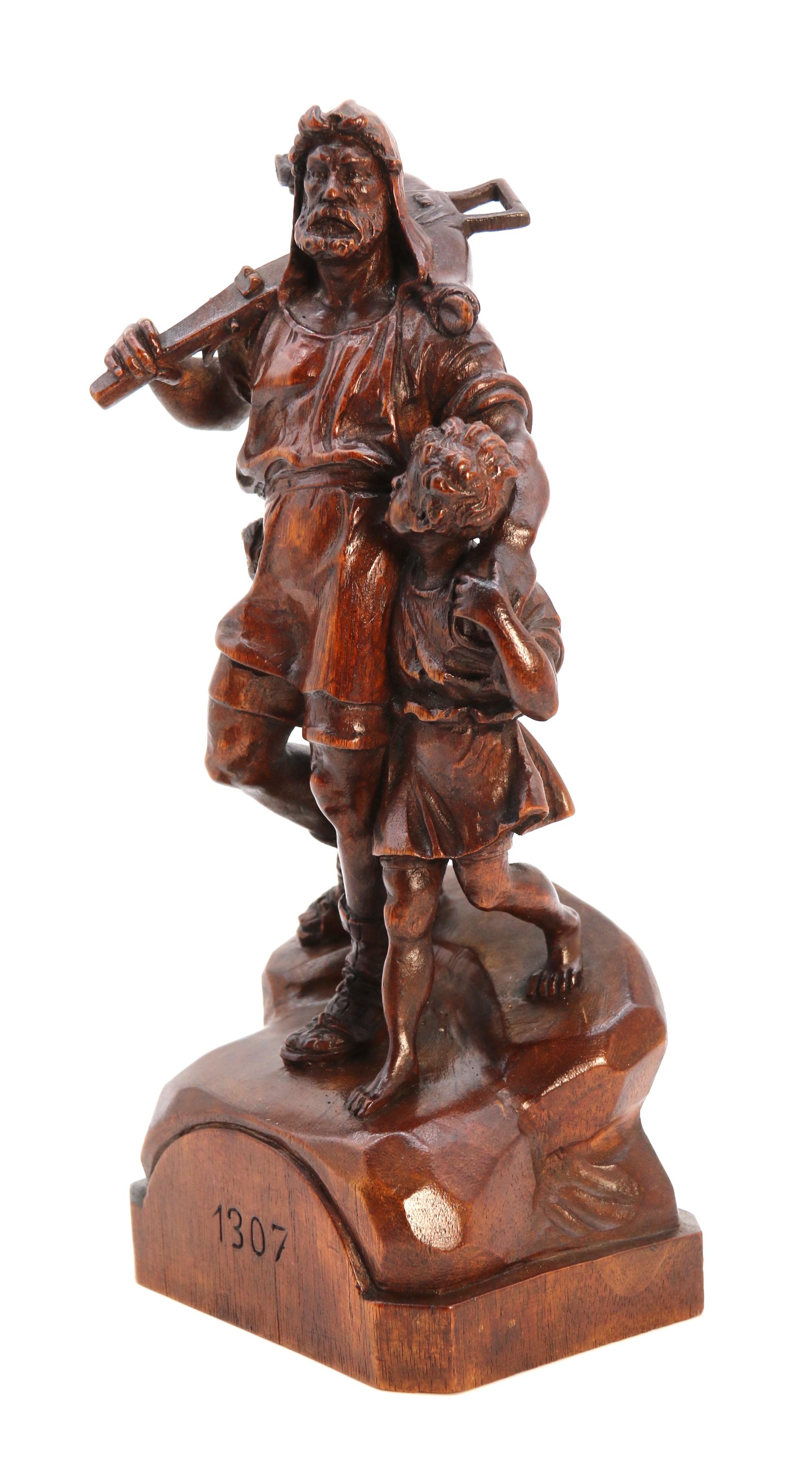 Intagliato Antico studio in noce intagliato a mano della Black Forest svizzera raffigurante William Tell e suo figlio in vendita