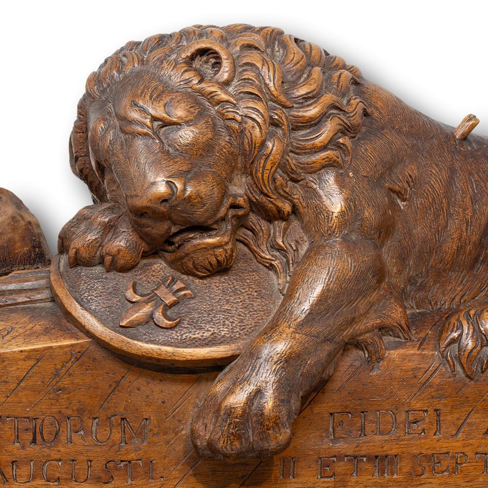 Antique Swiss Black Forest Wood and Marble Lucerne Lion Carving For Sale 4