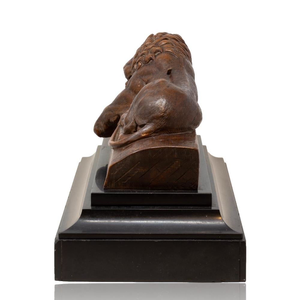 Antique Swiss Black Forest Wood and Marble Lucerne Lion Carving For Sale 3