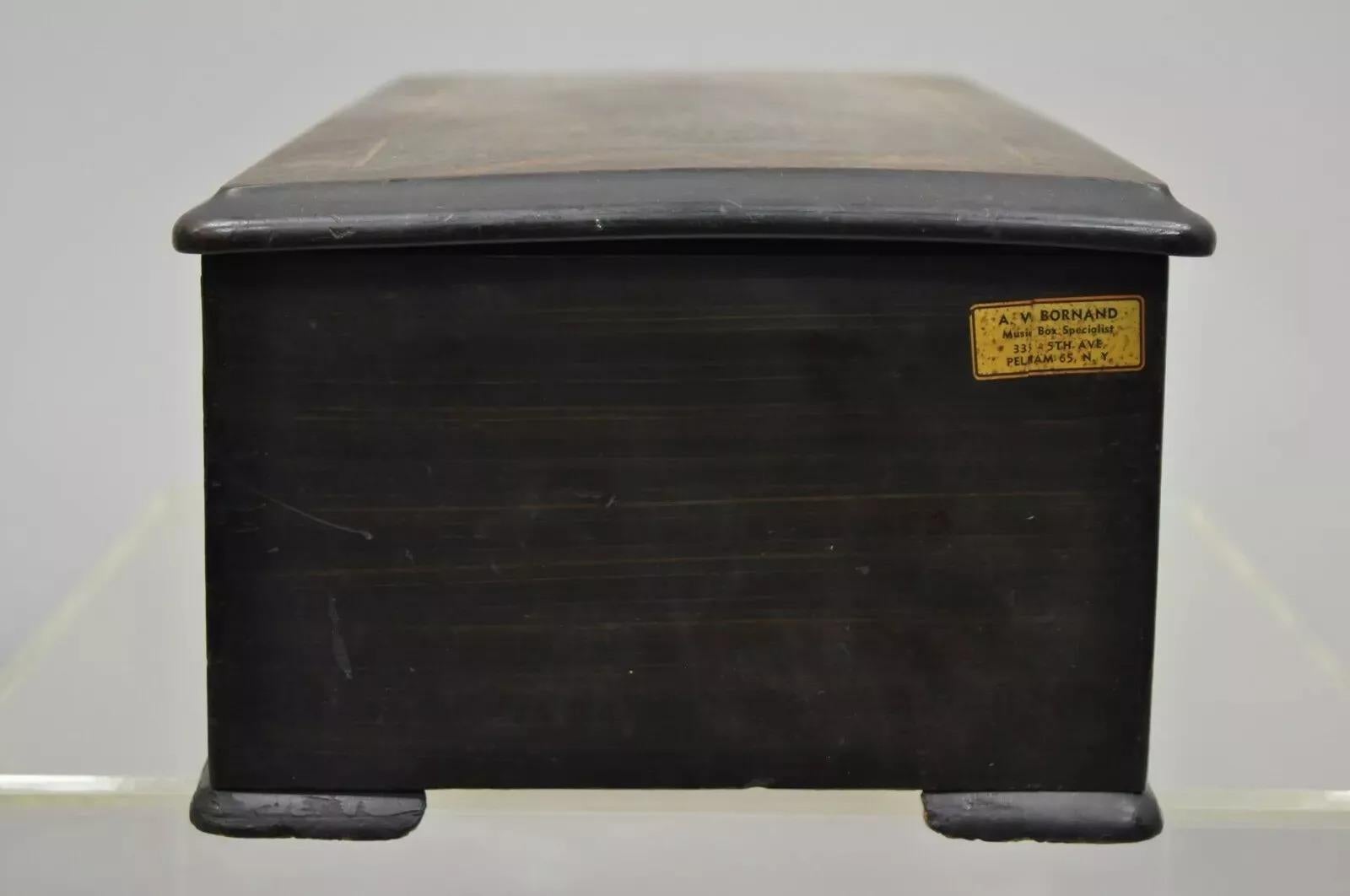 Caja de música de cilindro con incrustaciones de marquetería continental suiza antigua de A.V. Bornard en venta 3