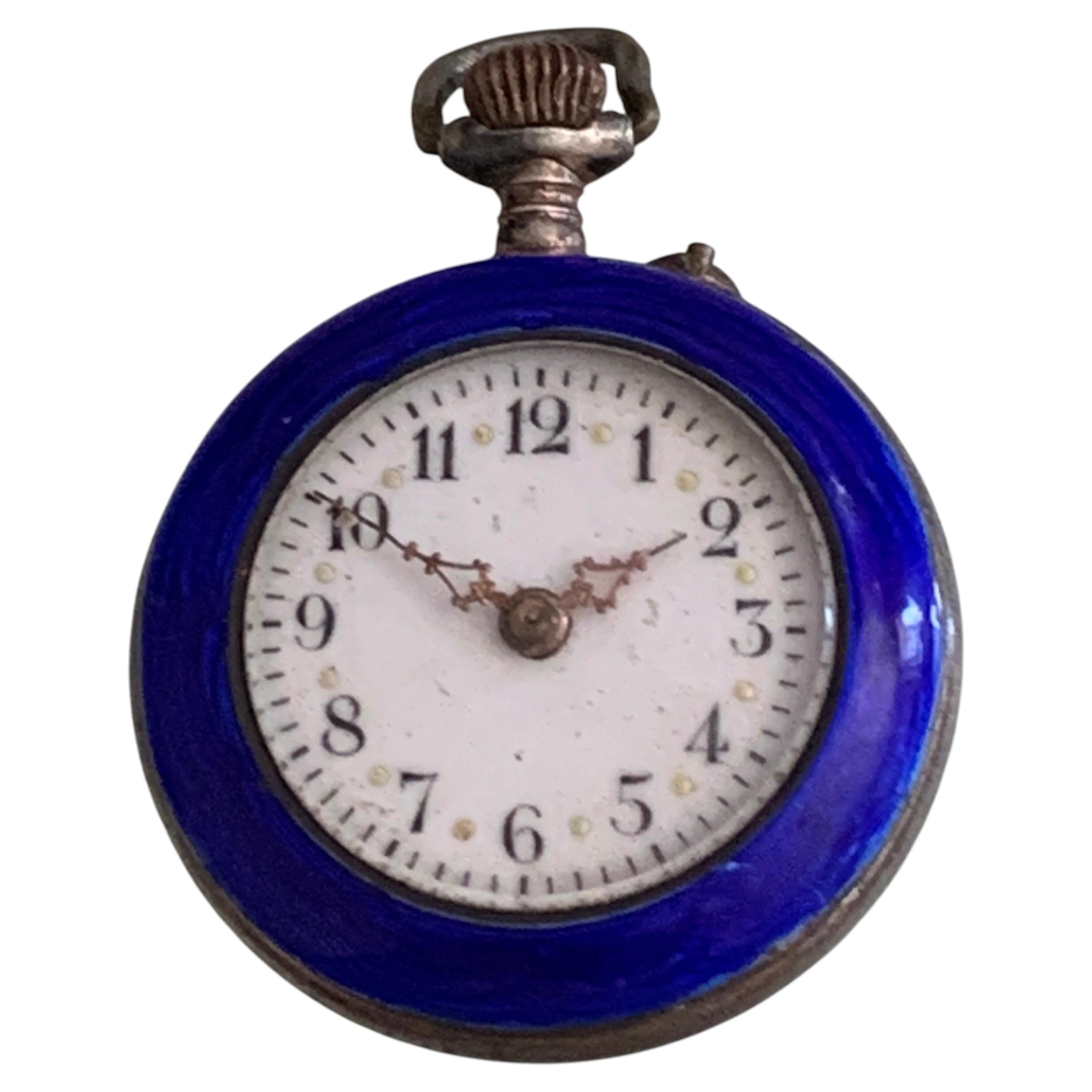 Orologio da tasca / pendente svizzero d'epoca, smaltato con decorazione guilloché su entrambi i lati.