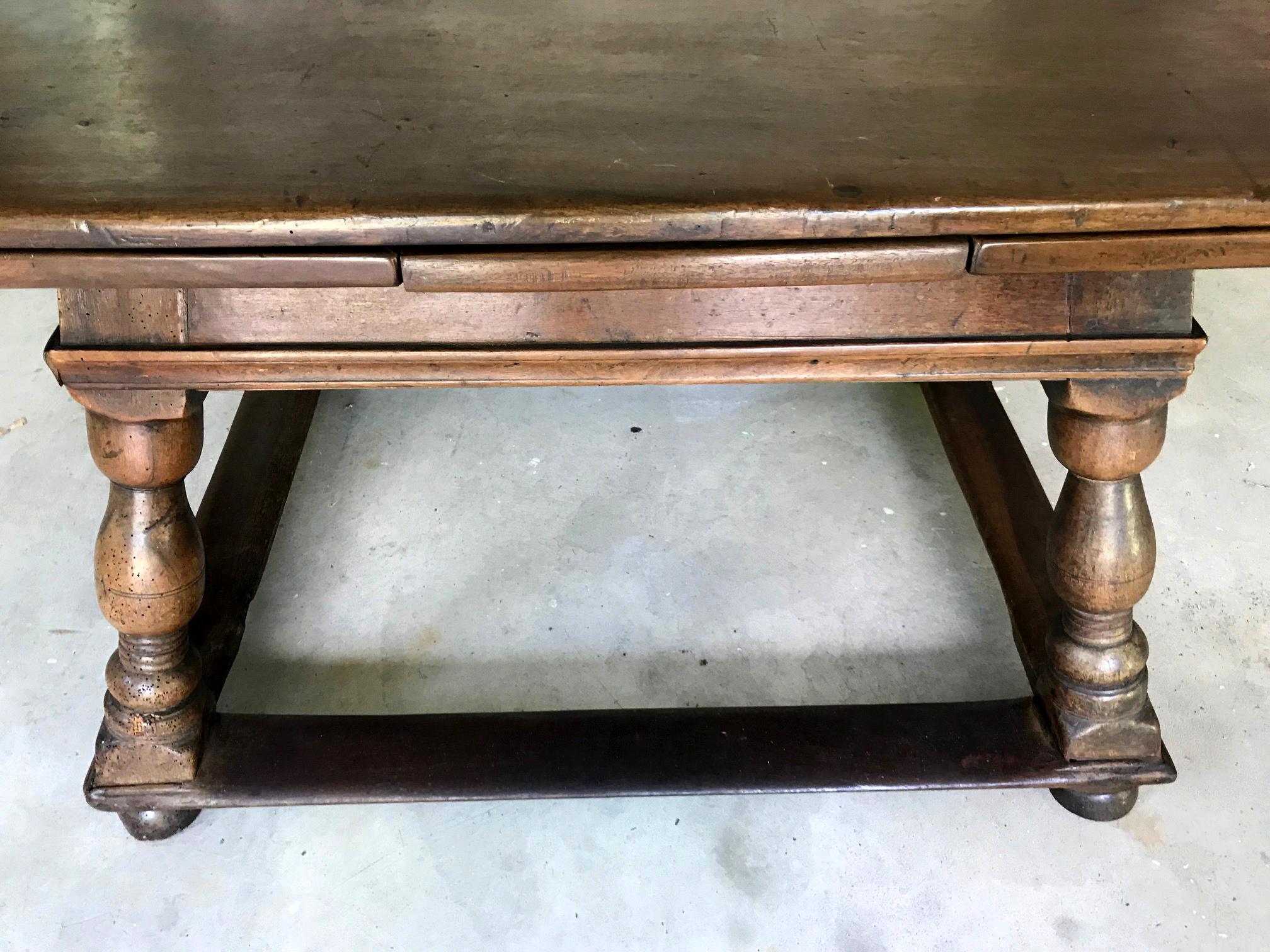 Antique Swiss Draw-Leaf Extension Table In Fair Condition In Atlanta, GA