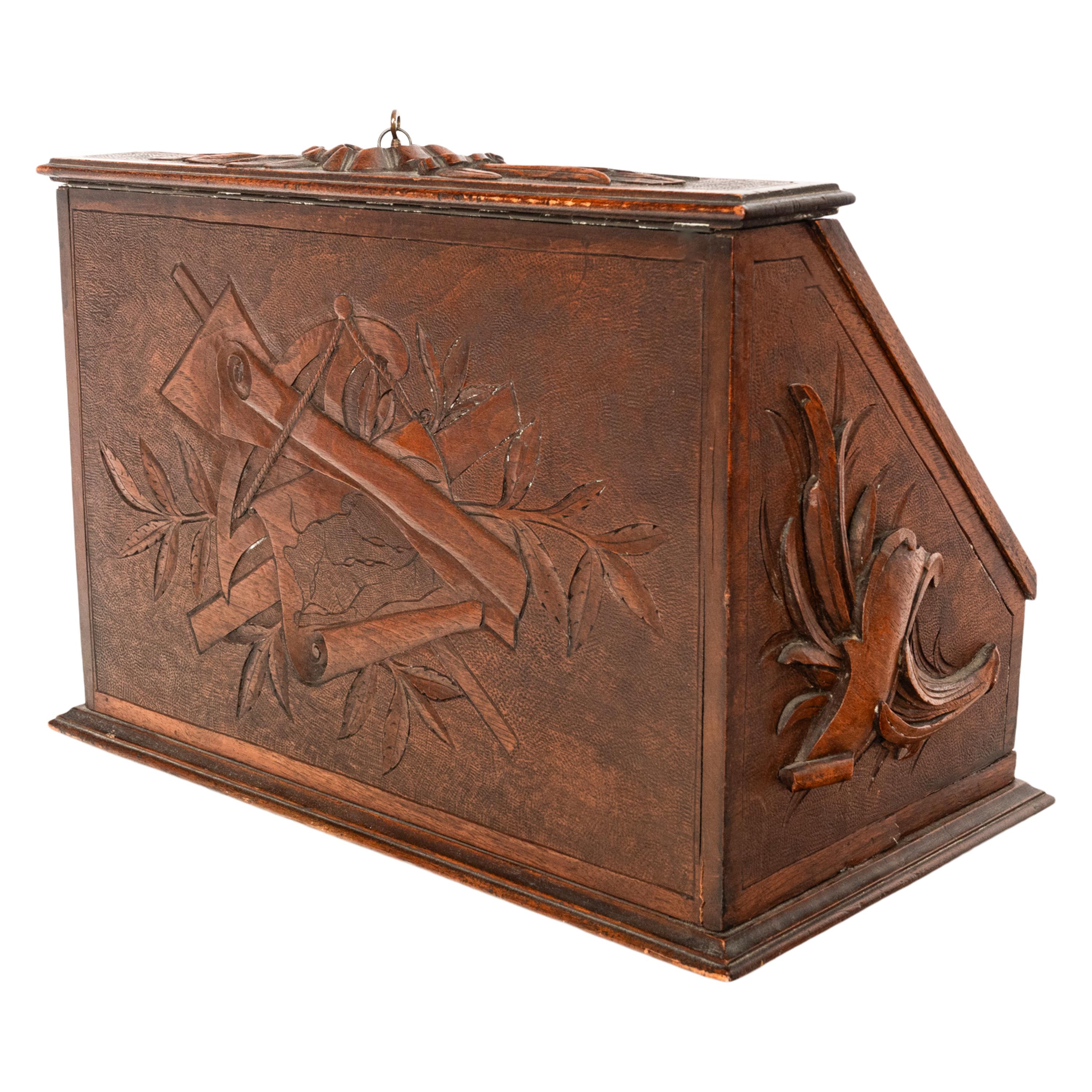 Antike Schweizer Deutsch Black Forest geschnitzt Nussbaum Schreiben Briefkasten Folding Desk im Angebot 6