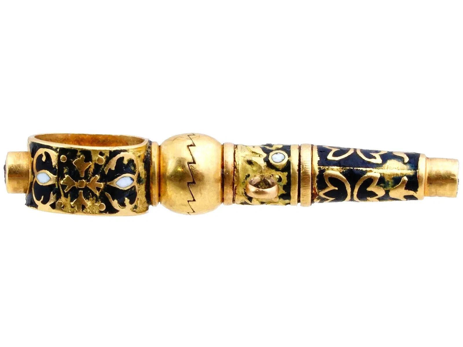 Antique Swiss Gold Enamel Pocket Watch Key Pendant In Good Condition In New York, NY