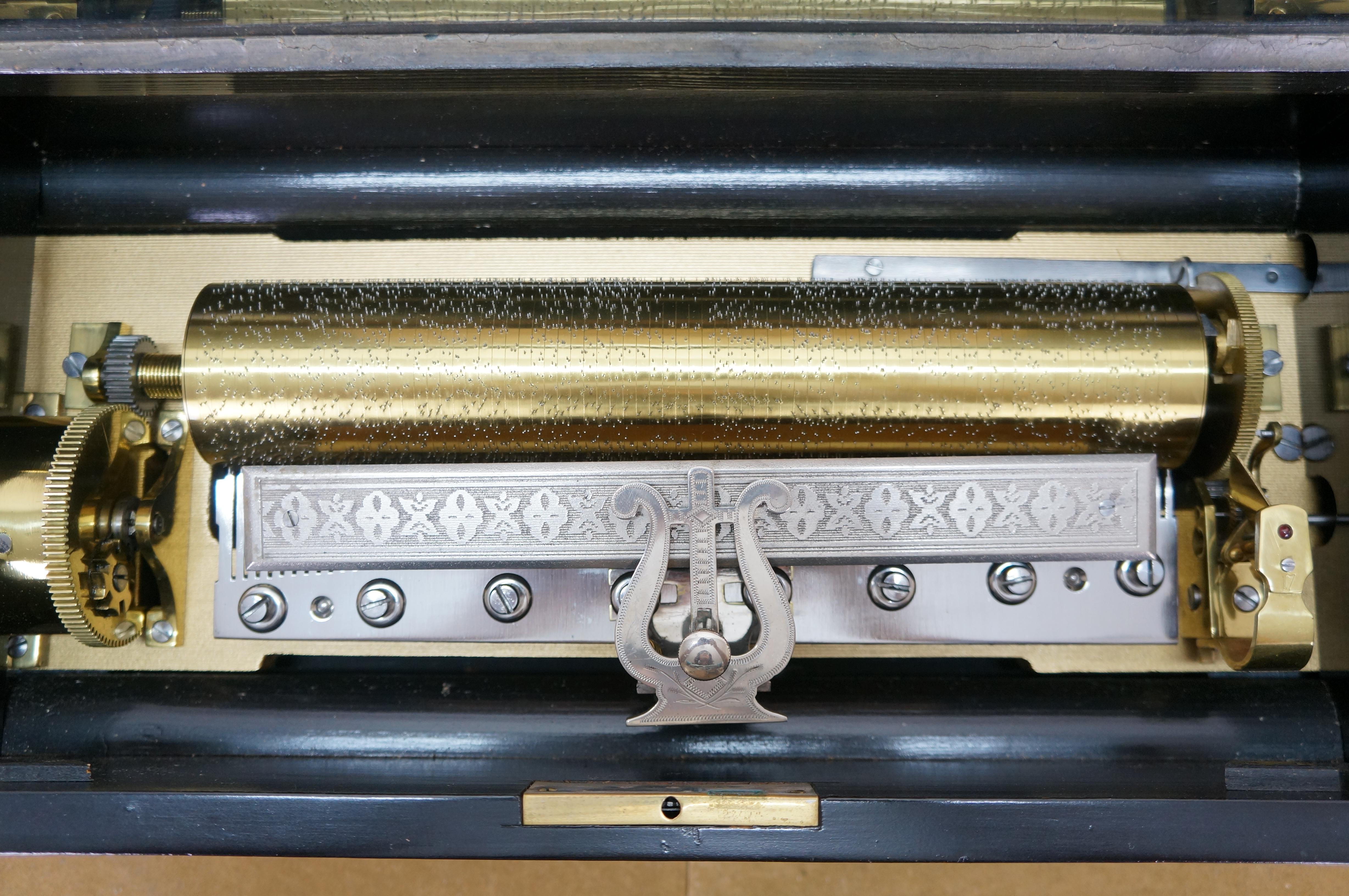 Antique Swiss Langdorff & Fils 8 Tune Niut Airs Marquetry Music Box 20