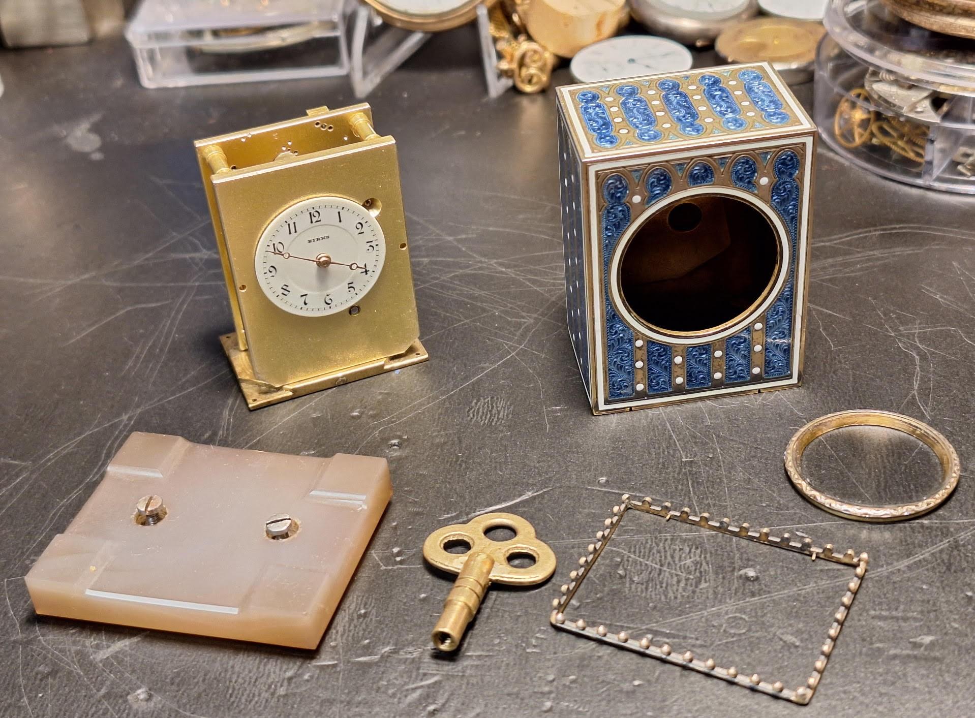 Antico orologio da carrozza svizzero in miniatura in argento dorato e smalto Art Nouveau 1910 in vendita 11