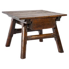 Ancienne table de marchands ou de banquier de la Renaissance suisse en pin et bois fruitier