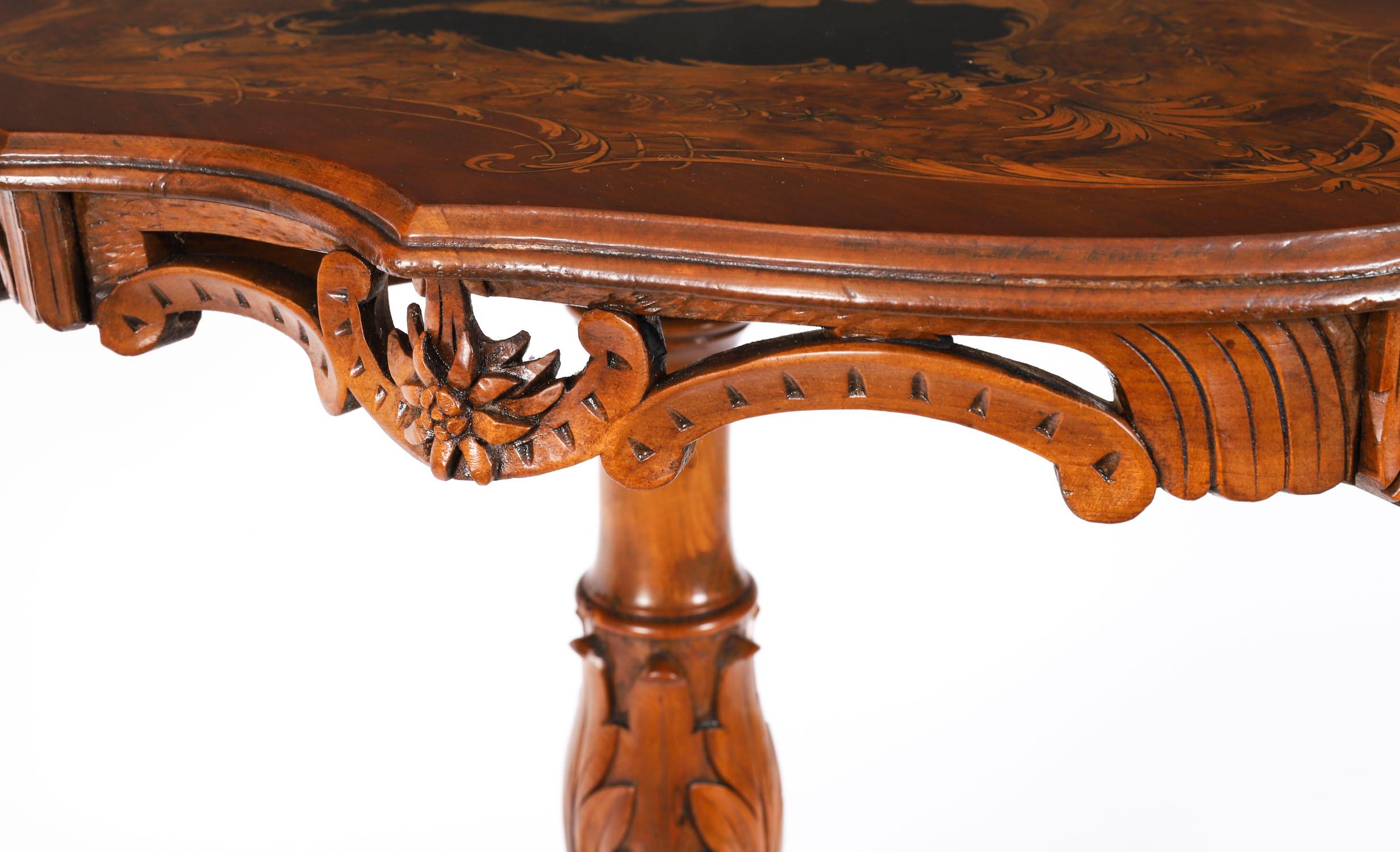 Antique Swiss Walnut Marquetry Occasional Table 19th Century en vente 3