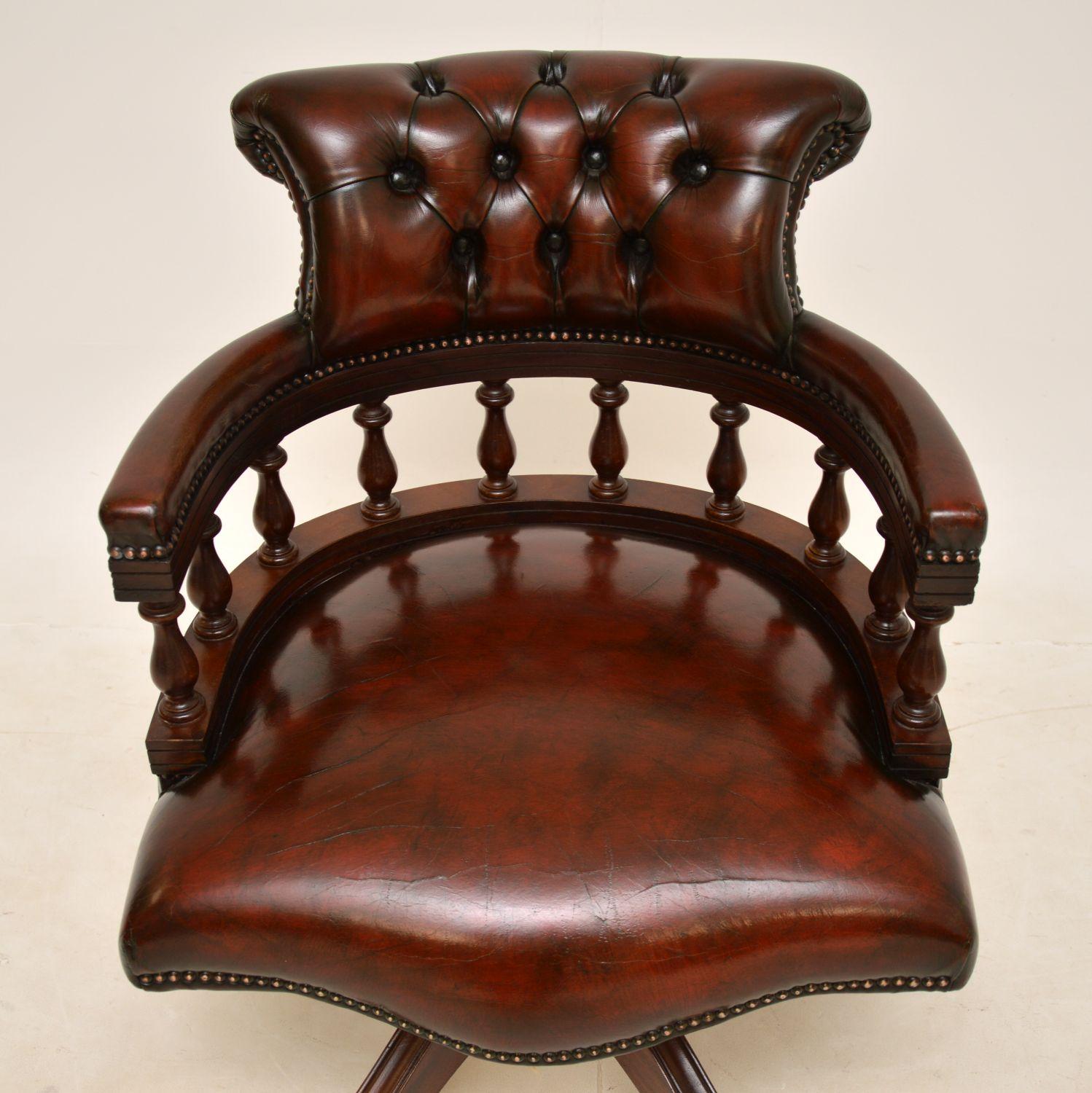 Antique Swivel Captains Desk Chair In Good Condition In London, GB