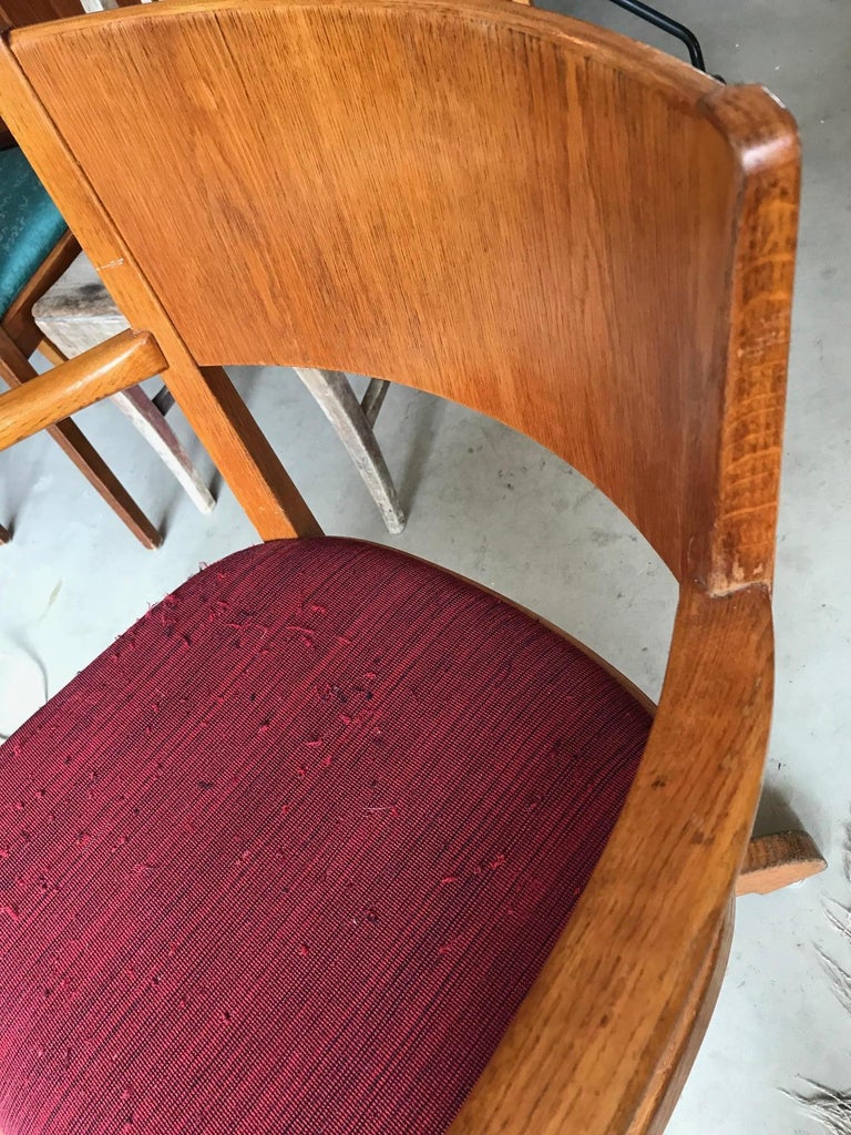Antique Swivel Chair From Sweden 1920s In Solid Oak And Cast Iron Jugendstil Antique Swivel Chair from Sweden 1920s in Solid Oak and Cast Iron For Sale - Antique Swivel Chair From Sweden 1920s In Solid Oak And Cast Iron