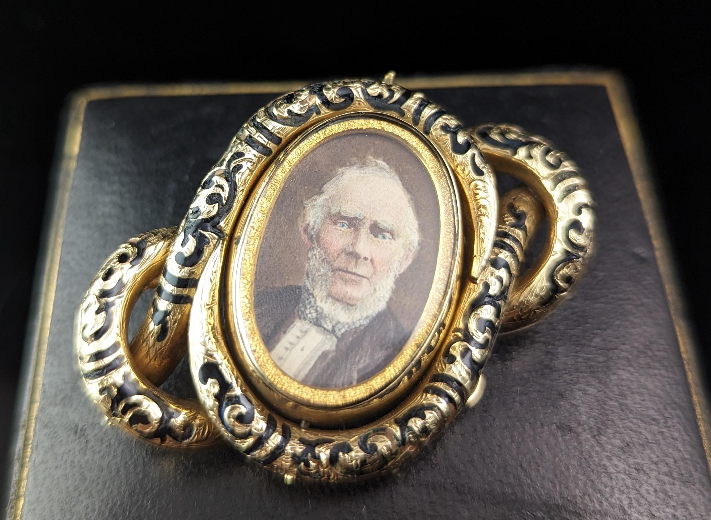 Victorian Antique Swivel Mourning Brooch pendant, 15k gold and black enamel  For Sale