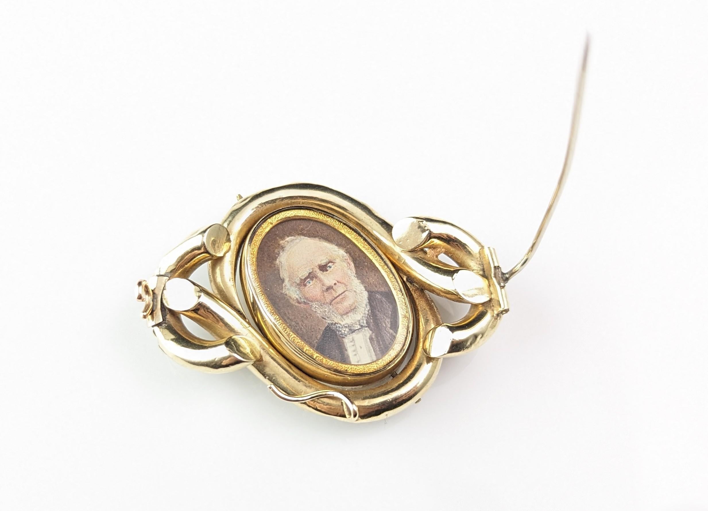 Antique Swivel Mourning Brooch pendant, 15k gold and black enamel  For Sale 3