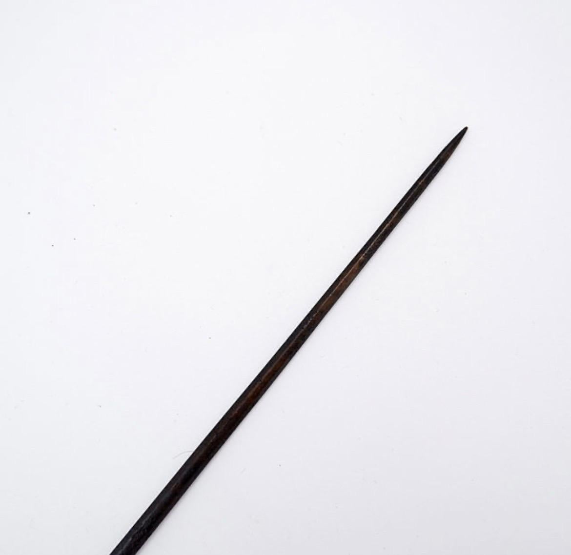 Ancien bâton de sabre avec tête sculptée en vente 2