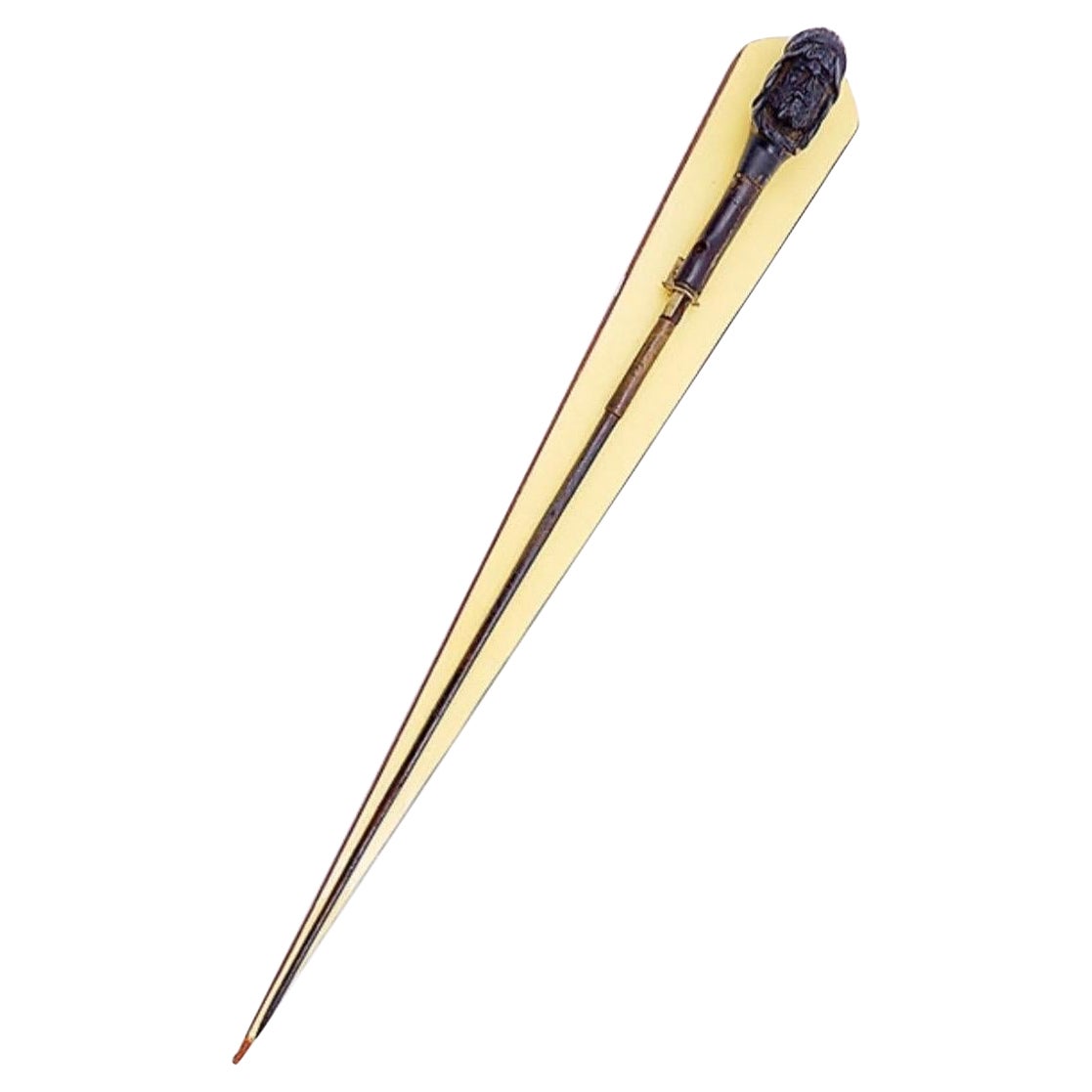 Ancien bâton de sabre avec tête sculptée
