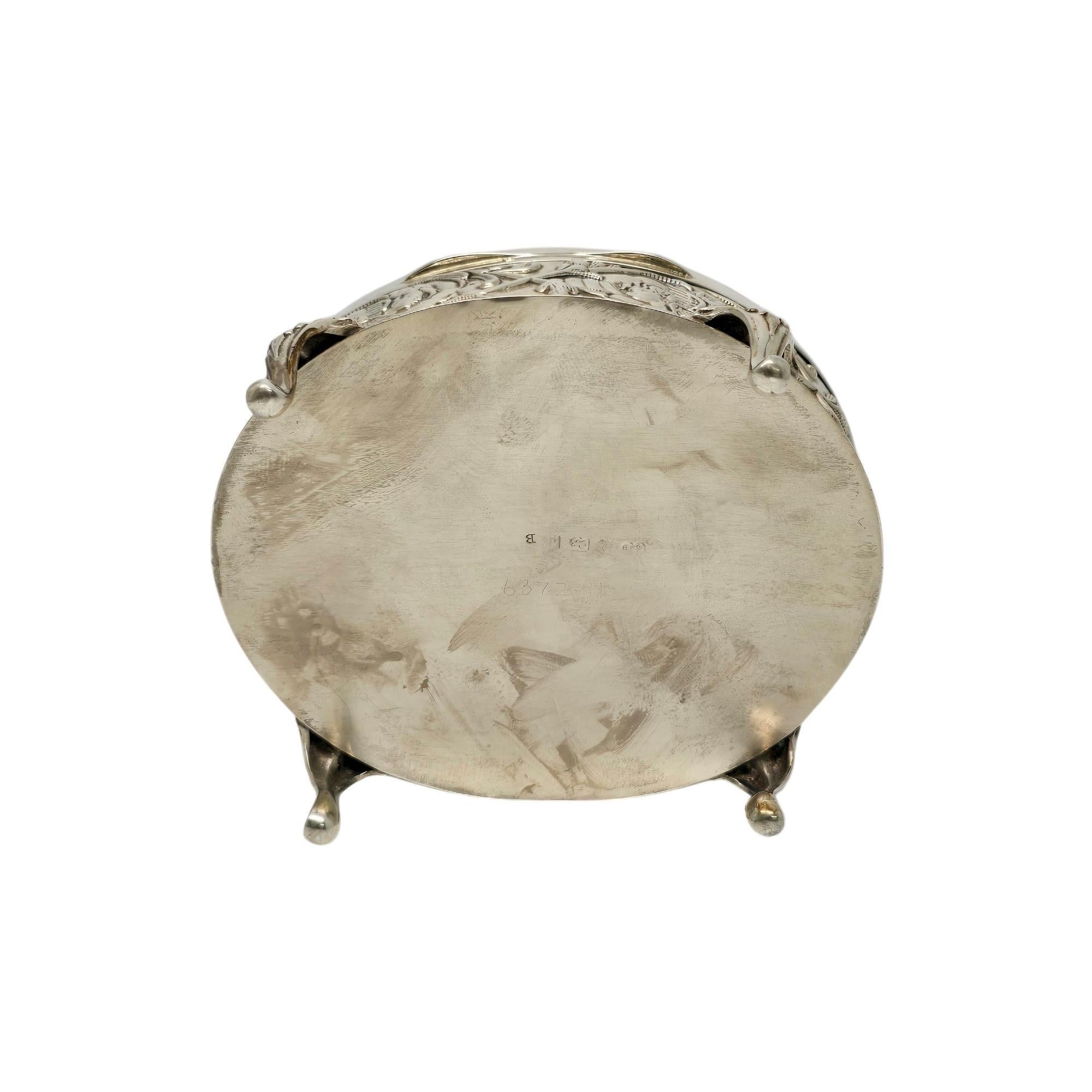 Antico Synyer & Beddoes Inghilterra Argento Sterling Angel Oval Footed Box #19863 in vendita 4