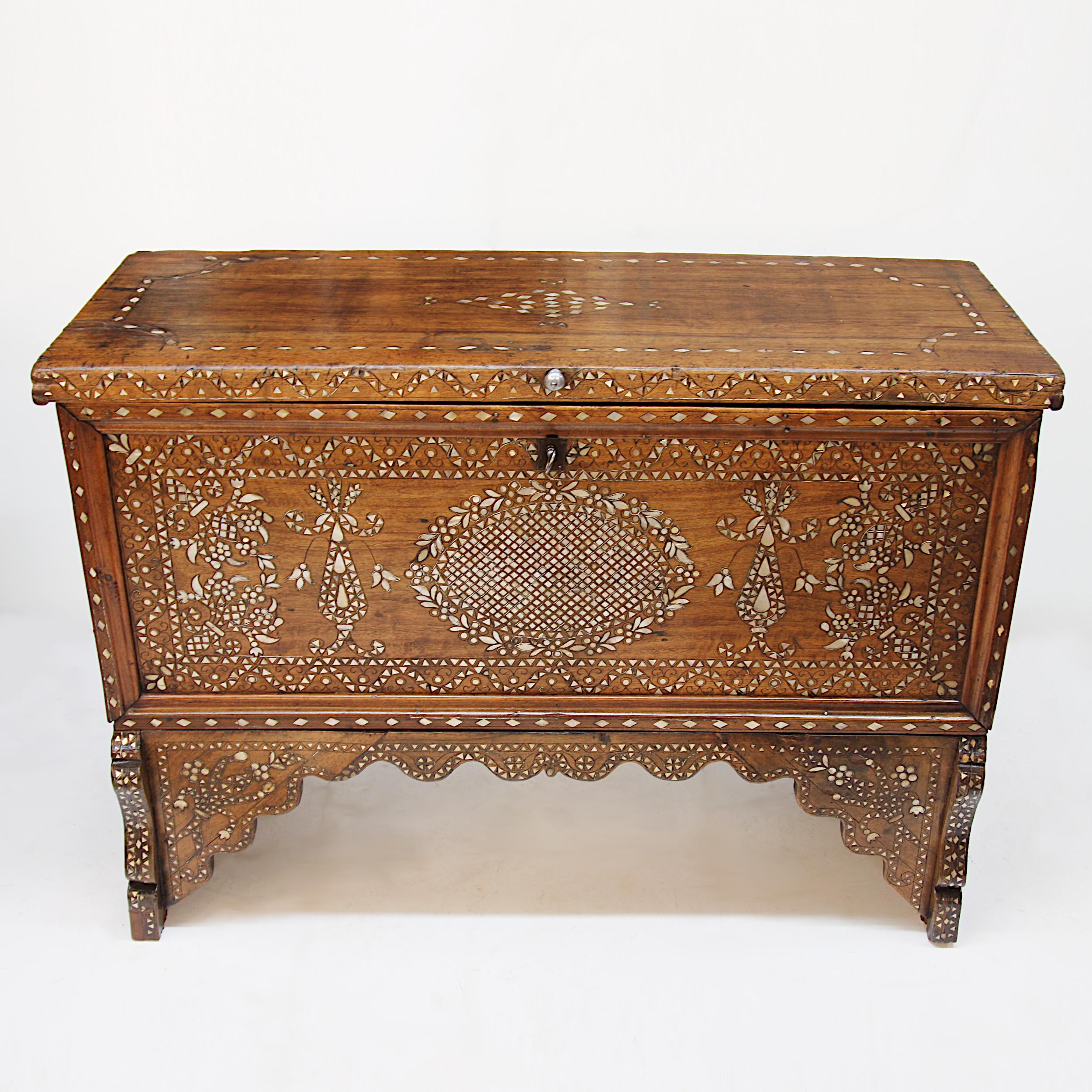 Antique Syrian 19th Century Mother of Pearl Inlay Wedding Dowry Trunk Chest In Good Condition In Lafayette, IN