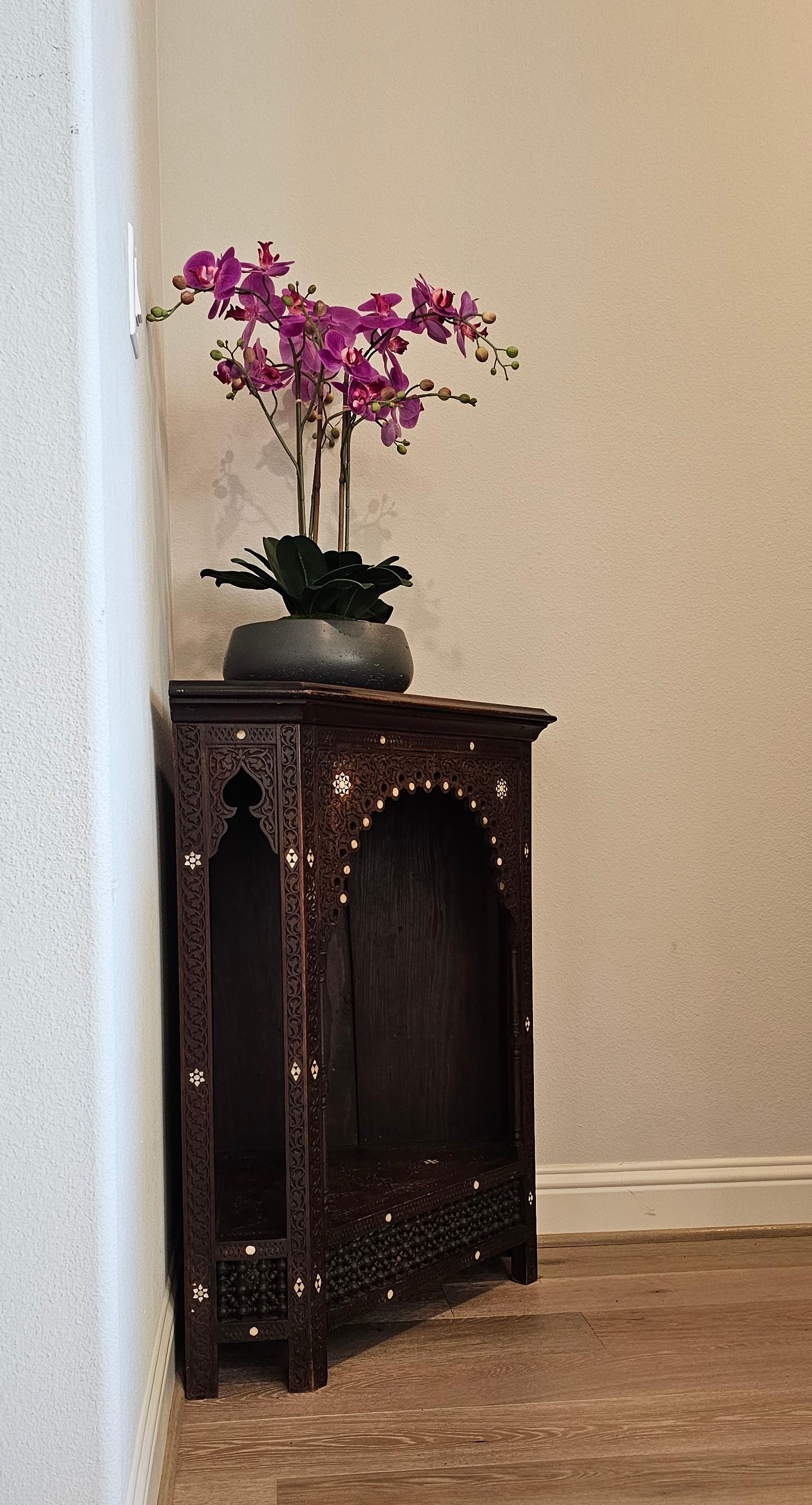 Antique Syrian Middle Eastern Mother of Pearl Wood Corner Cabinet Display Stand In Fair Condition For Sale In Forney, TX