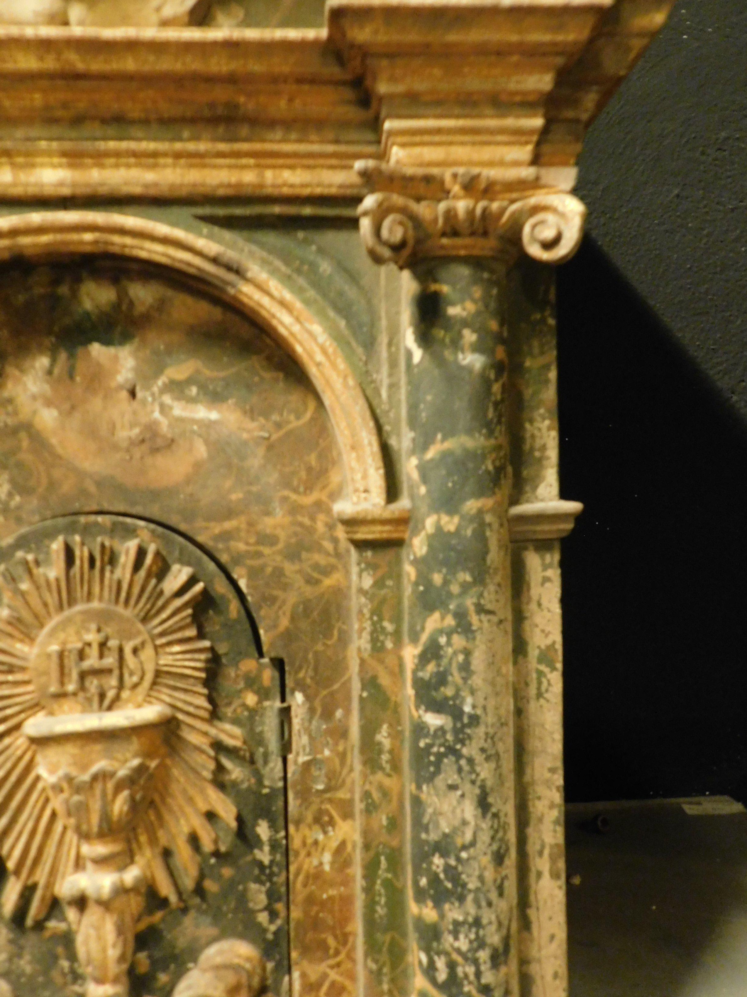 18th Century and Earlier Antique Tabernacle in Lacquered and Gilded Wood, 16th Century, Italy