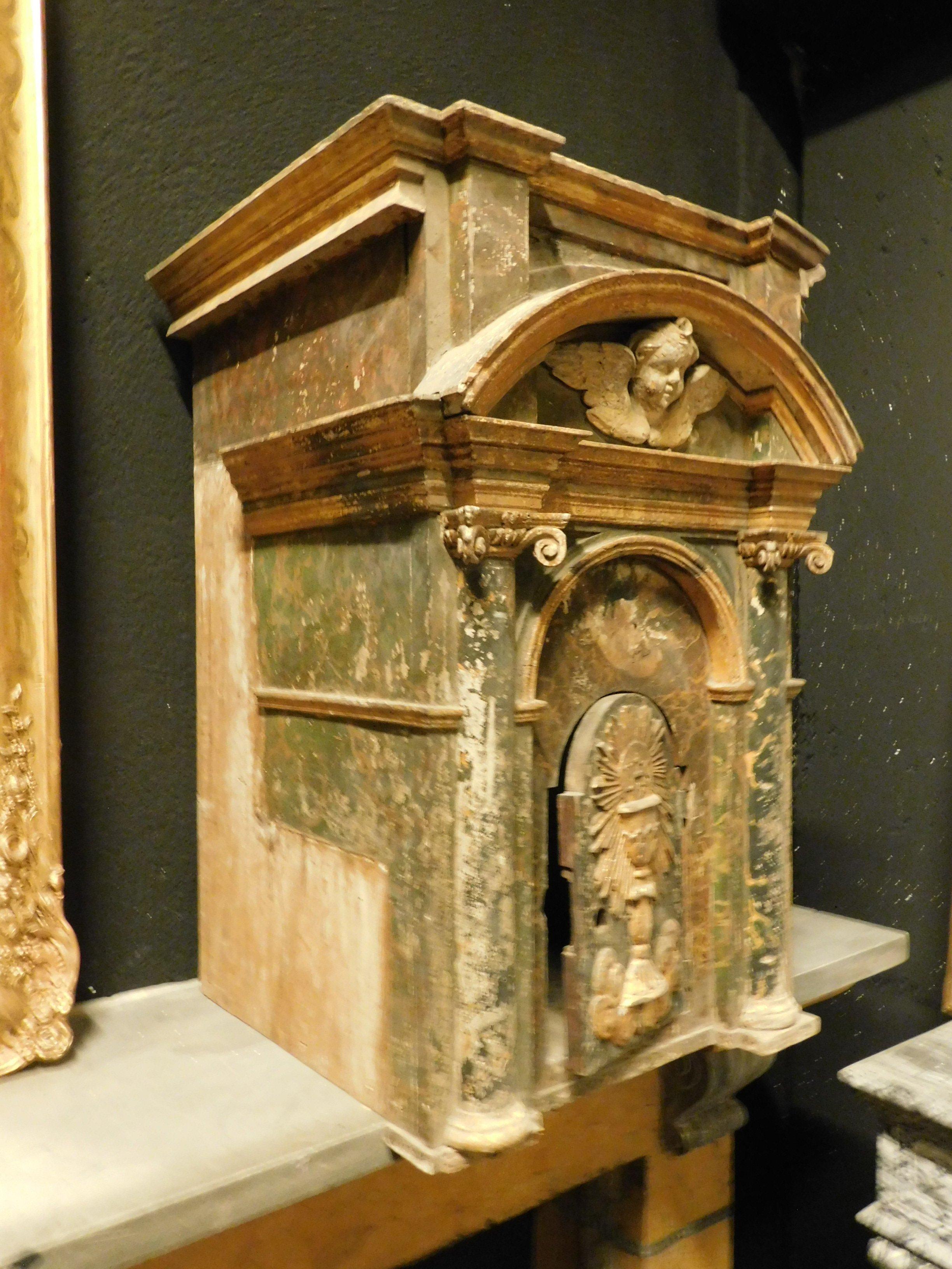 Antique Tabernacle in Lacquered and Gilded Wood, 16th Century, Italy 2