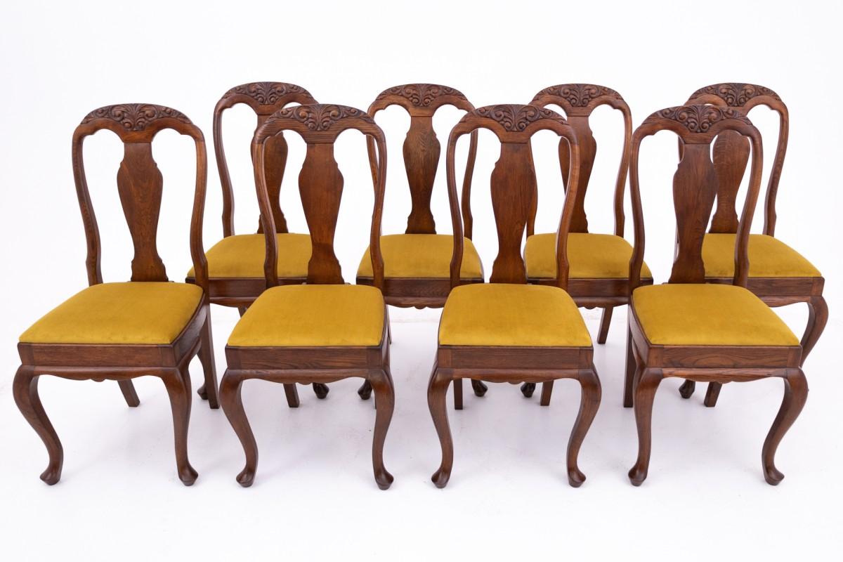 Table ancienne + 8 chaises, Europe du Nord, vers 1920. APRÈS RÉNOVATION en vente 3