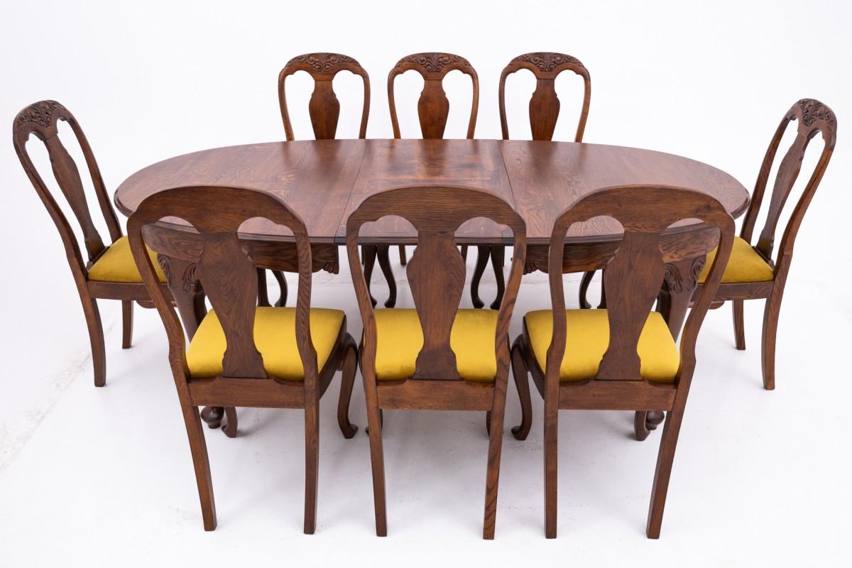Antique table + 8 chairs, Northern Europe, circa 1920. AFTER RENOVATION For Sale 6