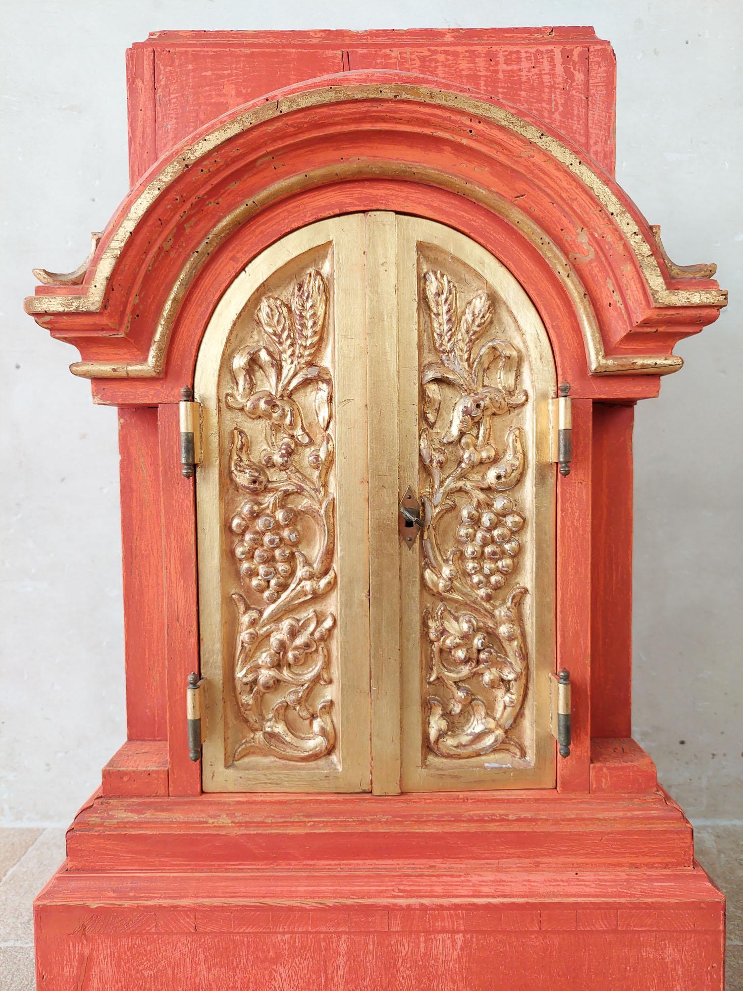 Début du 20ème siècle Antique autel ou tabernacle de table en vente