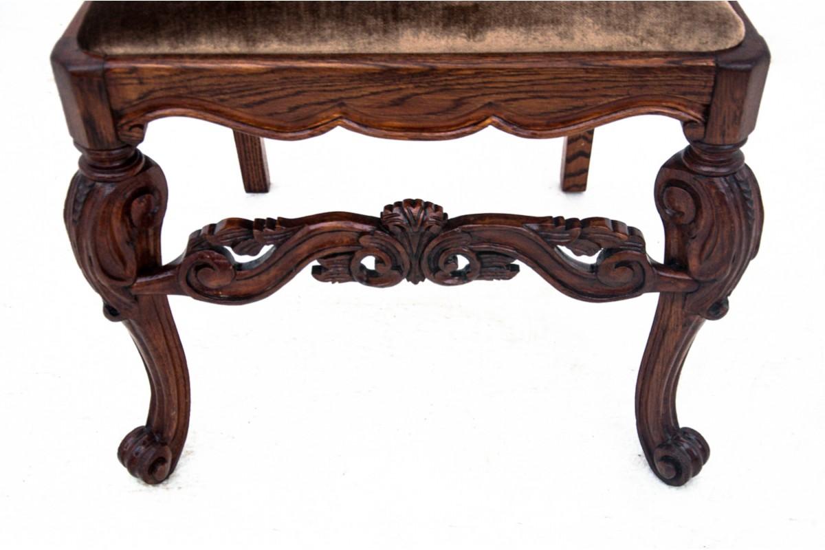 Table et chaises anciennes du XIXe siècle, Europe de l'Ouest. en vente 1