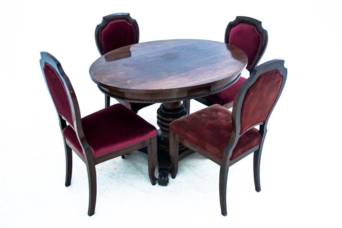 Antique Table and Chairs, Northern Europe, circa 1890 1