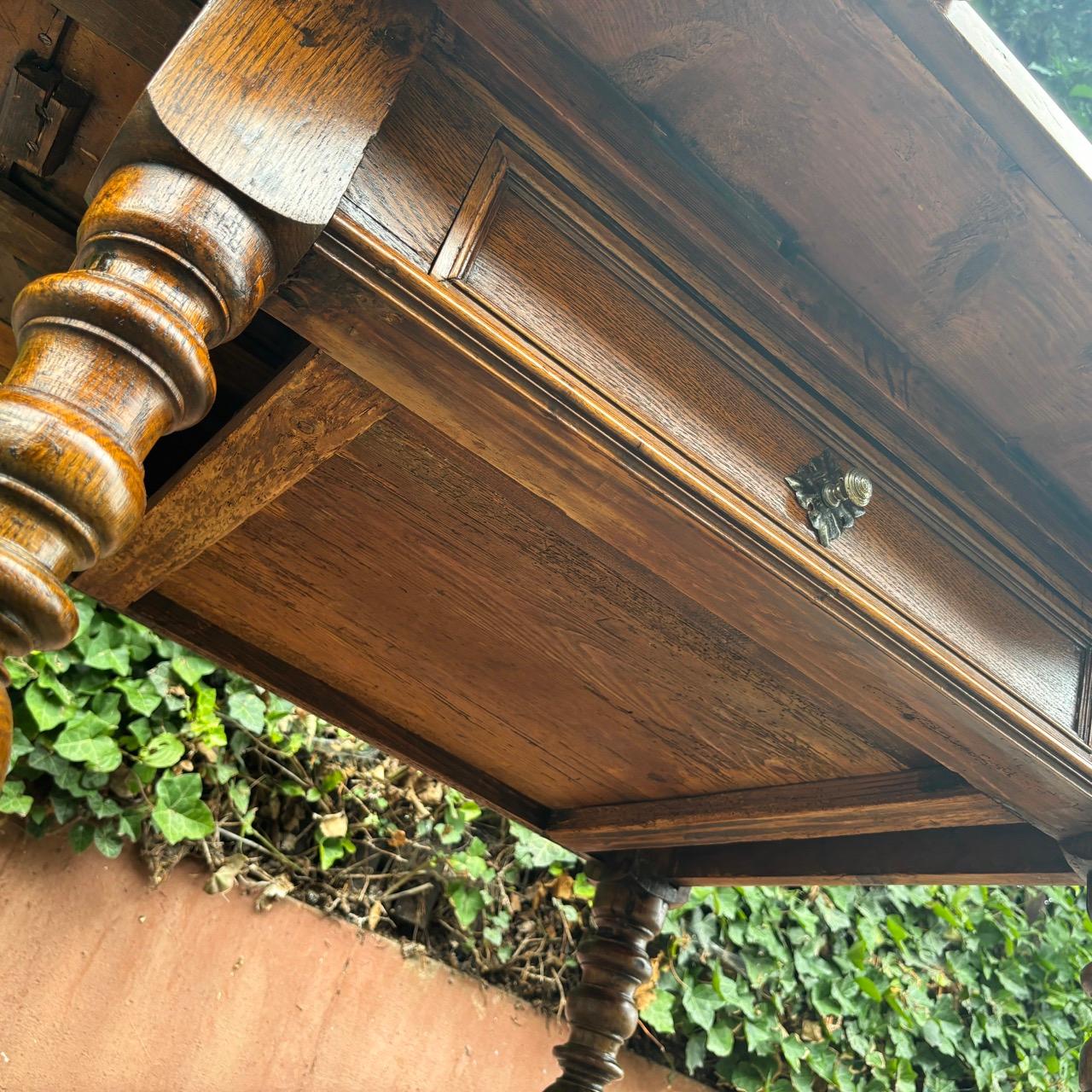 Mesa antigua  Barroco siglo XVIII  Cerezo y otras maderas preciosas en venta 11