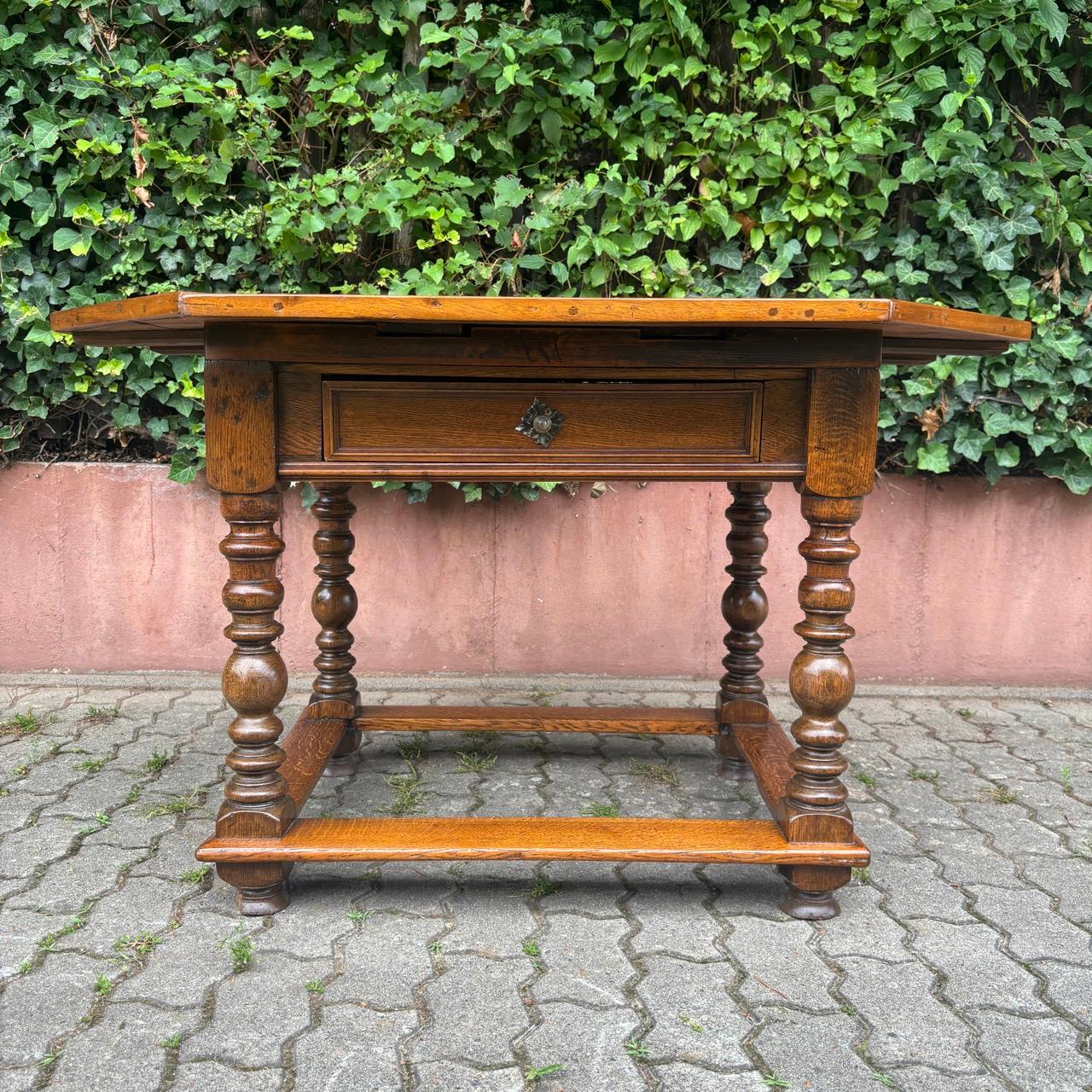 Mesa antigua  Barroco siglo XVIII  Cerezo y otras maderas preciosas Francés en venta