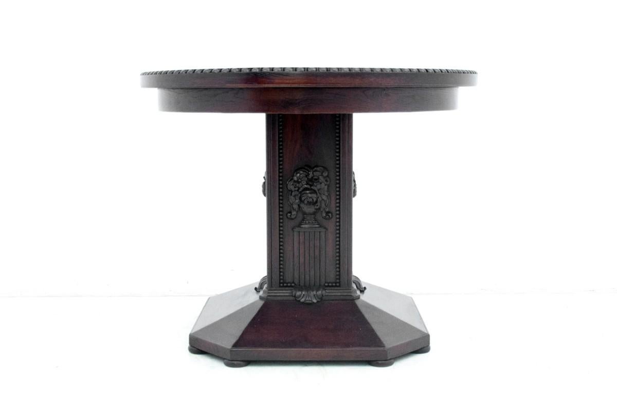 Conjunto antiguo de mesa + sillas, Europa Occidental, principios del siglo XX. Desconocido en venta