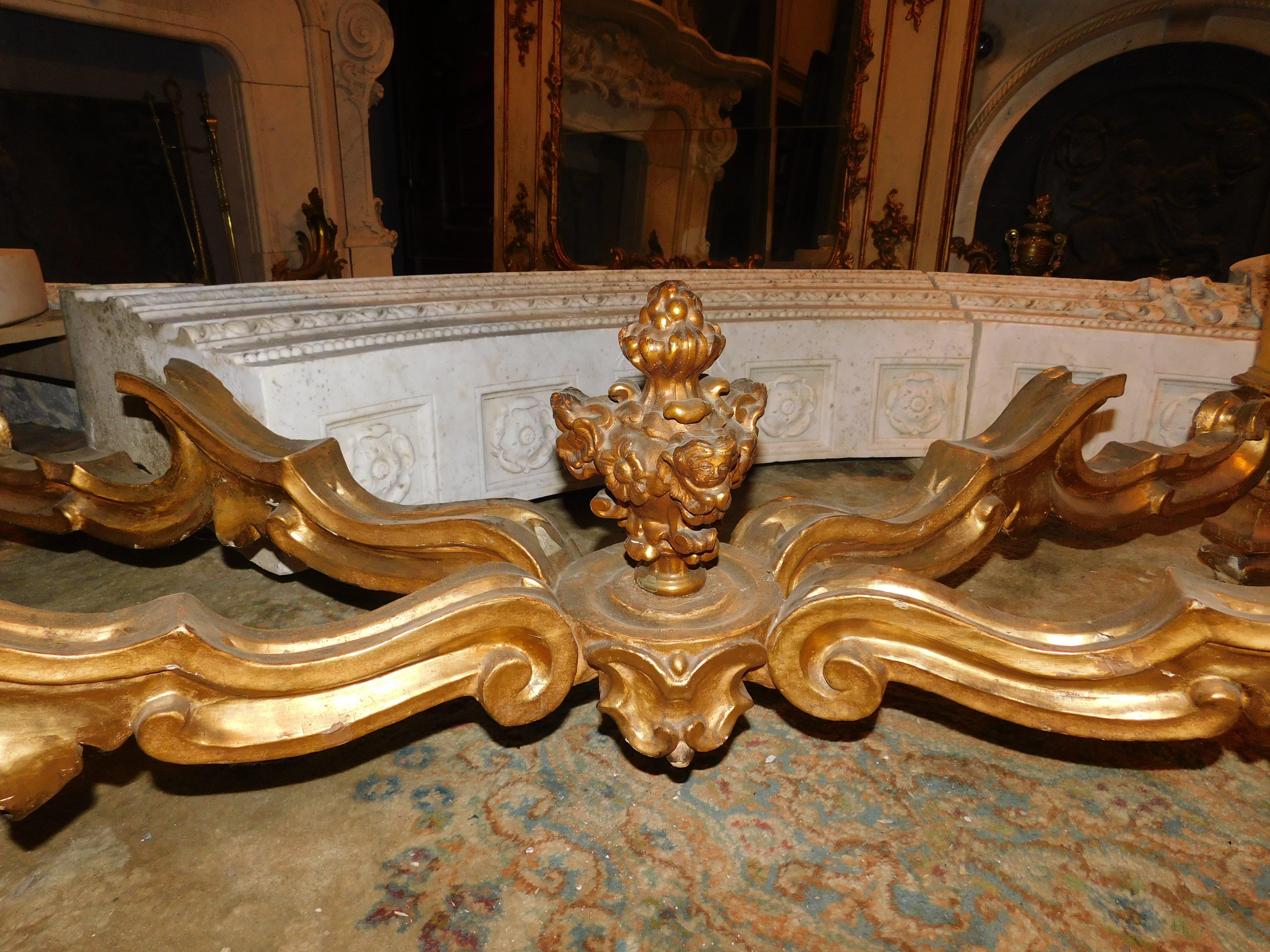Antique Table-Console in Lacquered and Gilded Wood, First Half of the 18th Centu For Sale 1